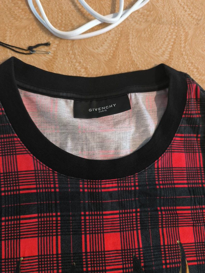 Givenchy Givenchy Doberman Red Checkerboard, L Size, Regular Fit Size US L / EU 52-54 / 3 - 3 Thumbnail