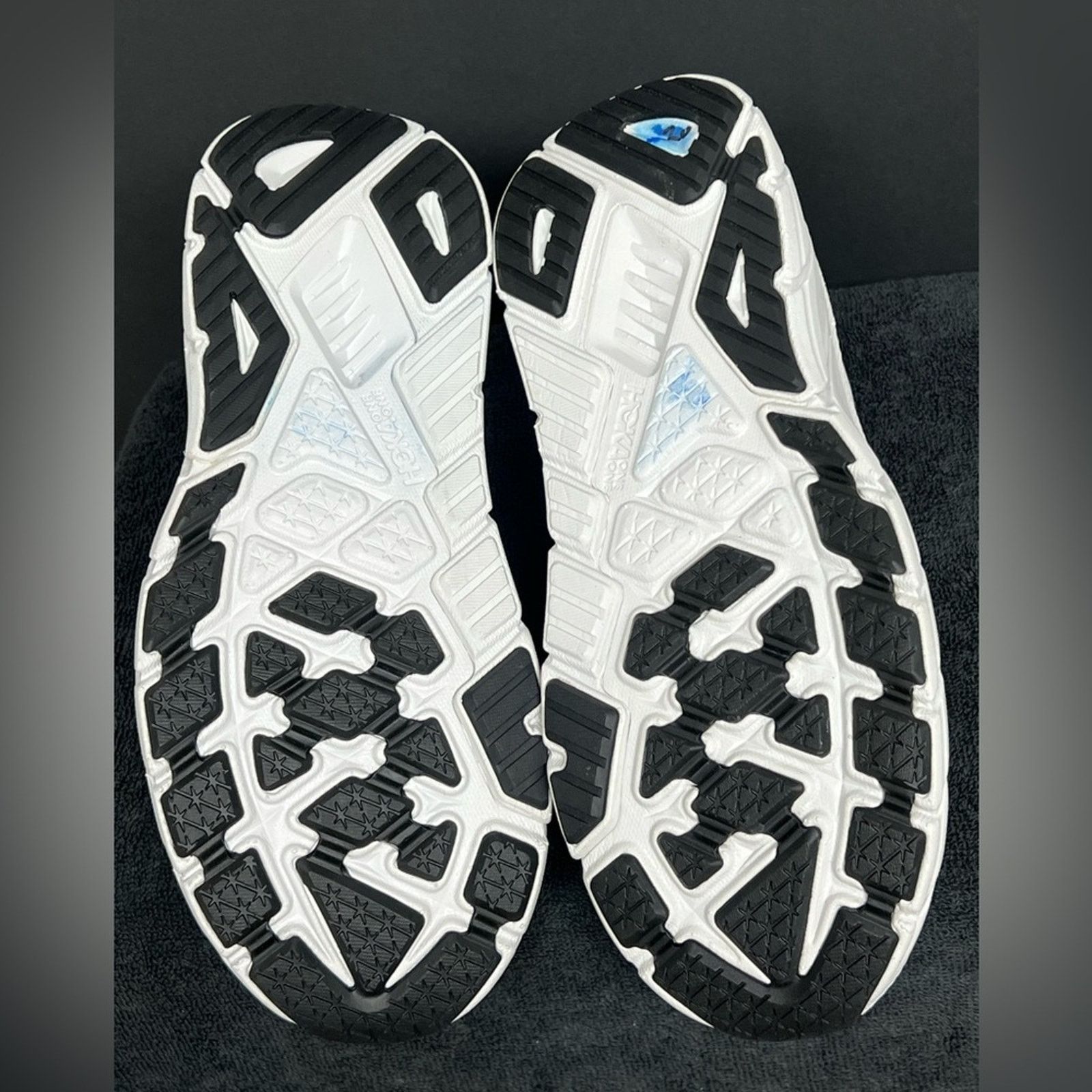 Hoka Hoka One One Arahi 7 Mens Blanc de Blanc Shoes 9.5 D NWOB Size US 9.5 / EU 42-43 - 9 Thumbnail