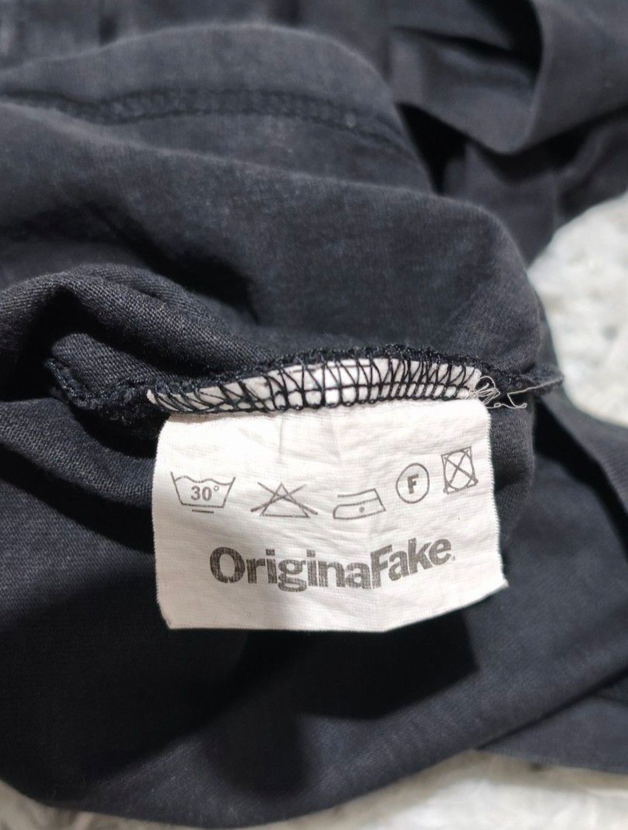 Kaws × Medicom Toy × Original Fake OriginalFake Kaws Hands Tee Size US M / EU 48-50 / 2 - 5 Thumbnail