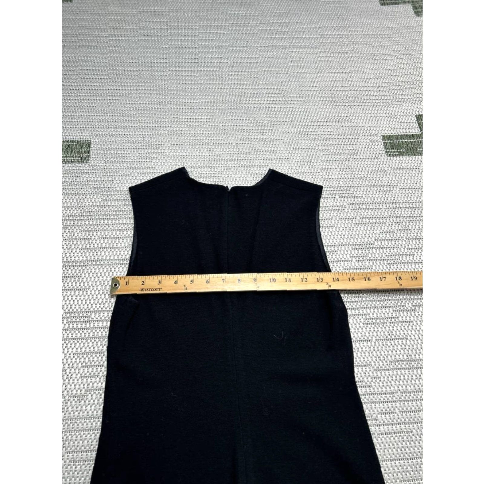 Vince Vince Womens Dress 6 Black Knit Bodycon V-Neck Sleeve-less Party/Cocktail Knee Length Vintage No Size M / US 6-8 / IT 42-44 - 5 Thumbnail