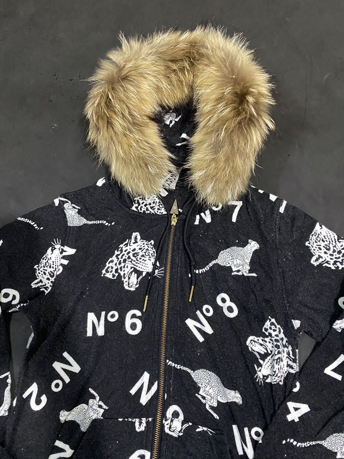 Japanese Brand 💸BINDINGOFFER💸Japanese furhoodie joyrich styled goa kmrii Size US S / EU 44-46 / 1 - 2 Thumbnail