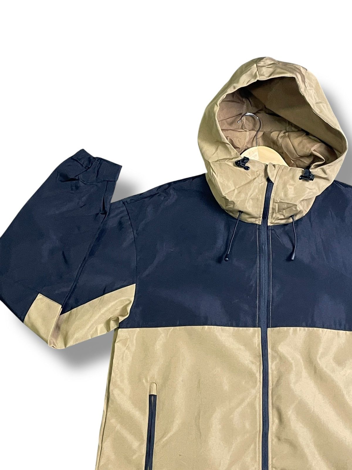 Designer × Japanese Brand × Vintage United Athle x Outfitters Hooded Jacket (39) Size US L / EU 52-54 / 3 - 7 Thumbnail
