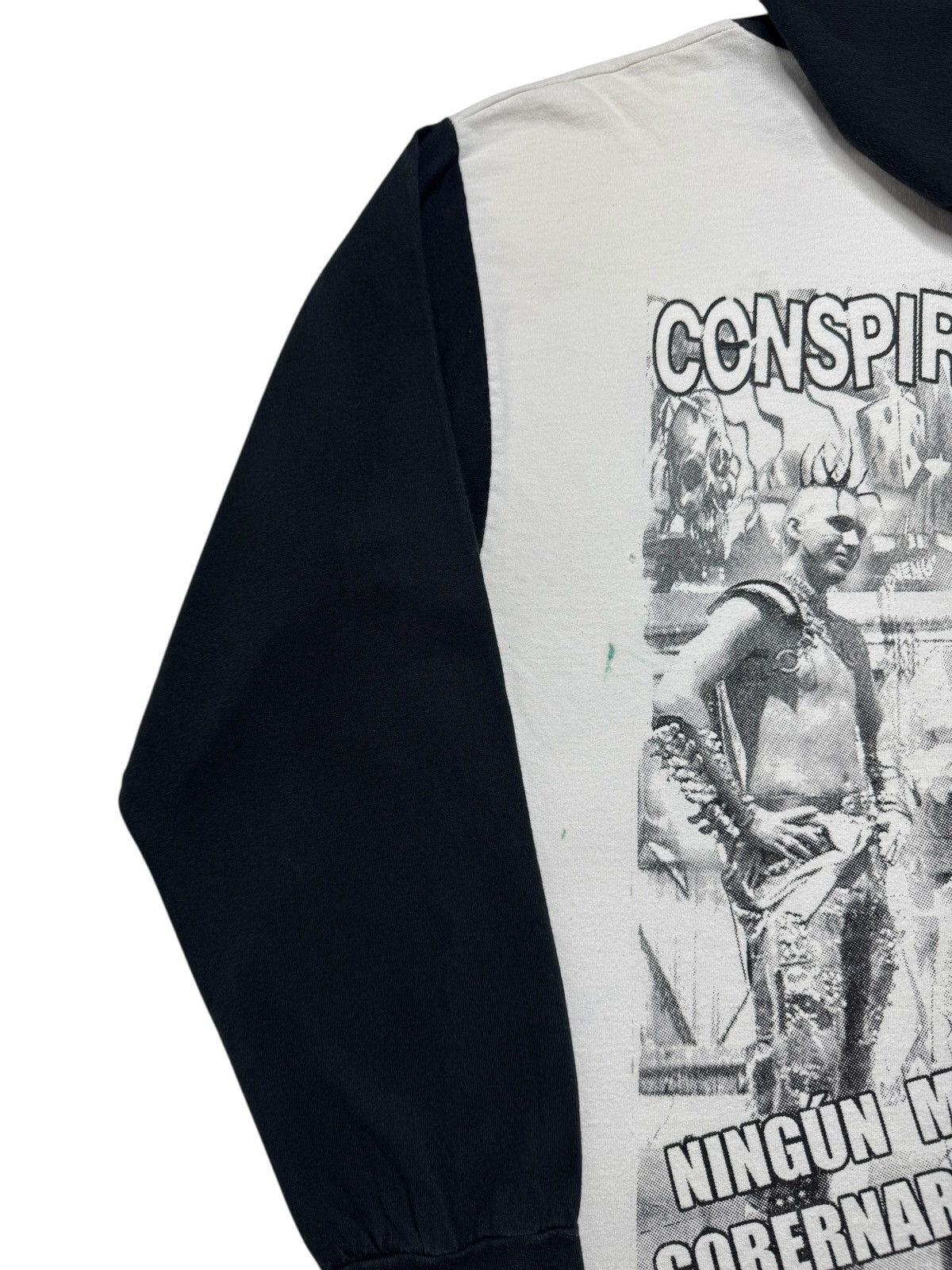 Vintage Vintage Conspiración Punk Long Sleeve Band Tee Shirt Size US L / EU 52-54 / 3 - 9 Thumbnail