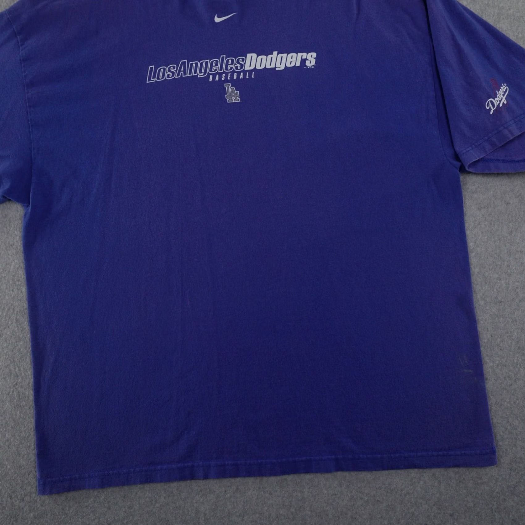 Nike VINTAGE Nike LA Dodgers T-Shirt 2XL Mens Blue MLB Center Swoosh Baseball 90s Size US XXL / EU 58 / 5 - 7 Thumbnail