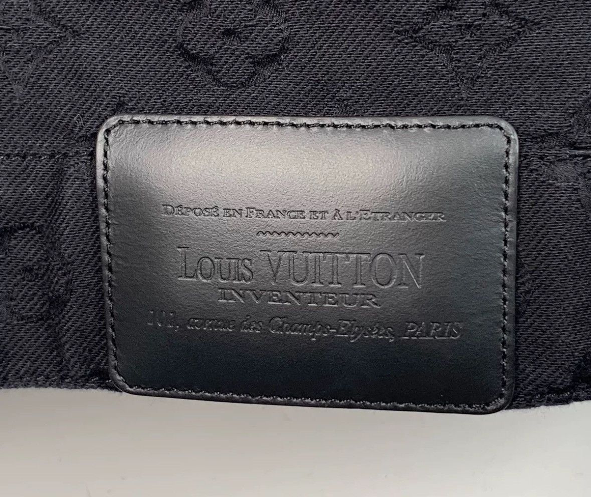 Louis Vuitton Louis Vuitton Lv 24 black logo vintage breasted collar Size US S / EU 44-46 / 1 - 5 Thumbnail