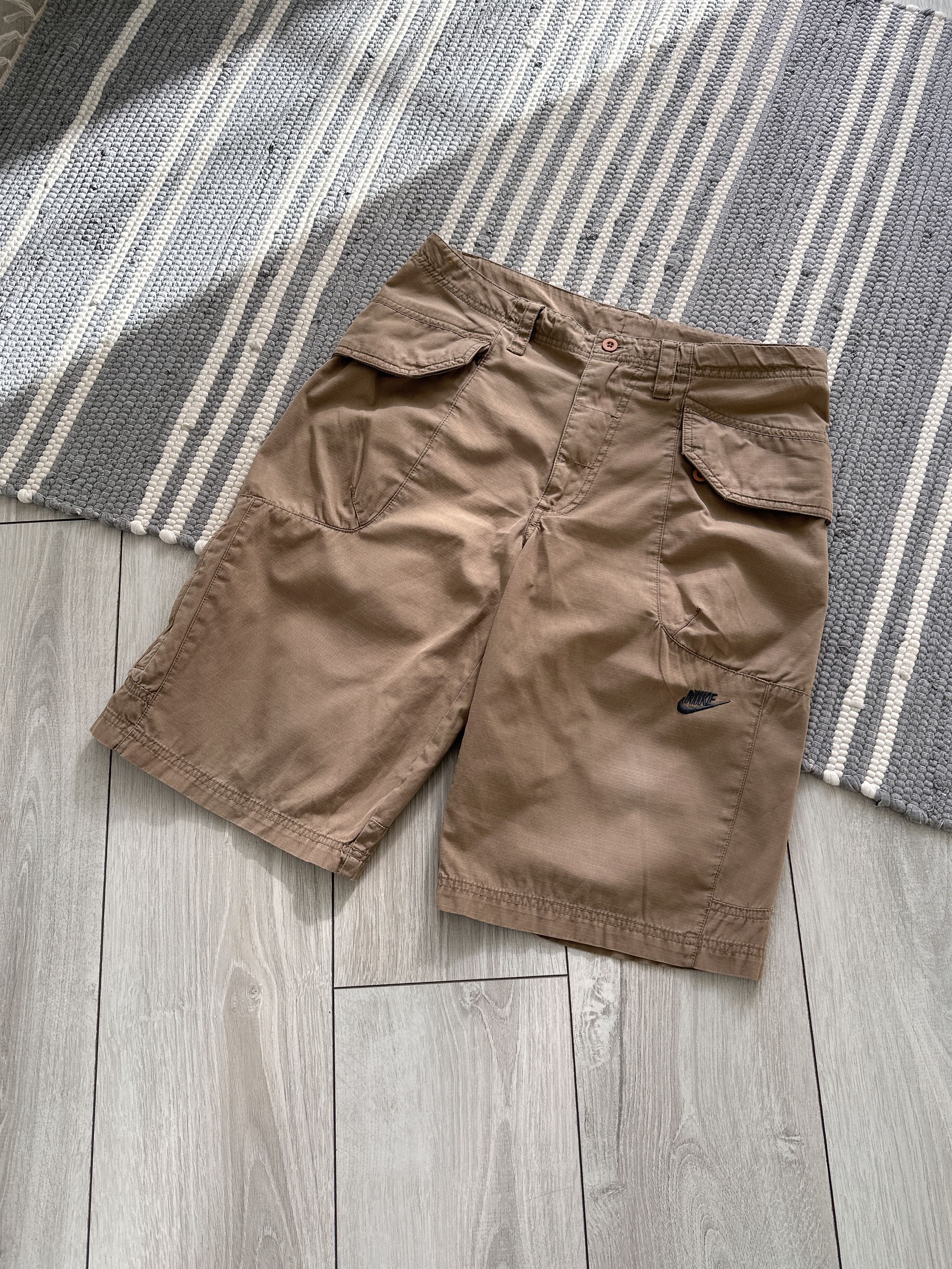 Nike Vintage Nike Beige Cargo Shorts Size US 30 / EU 46 - 1 Thumbnail