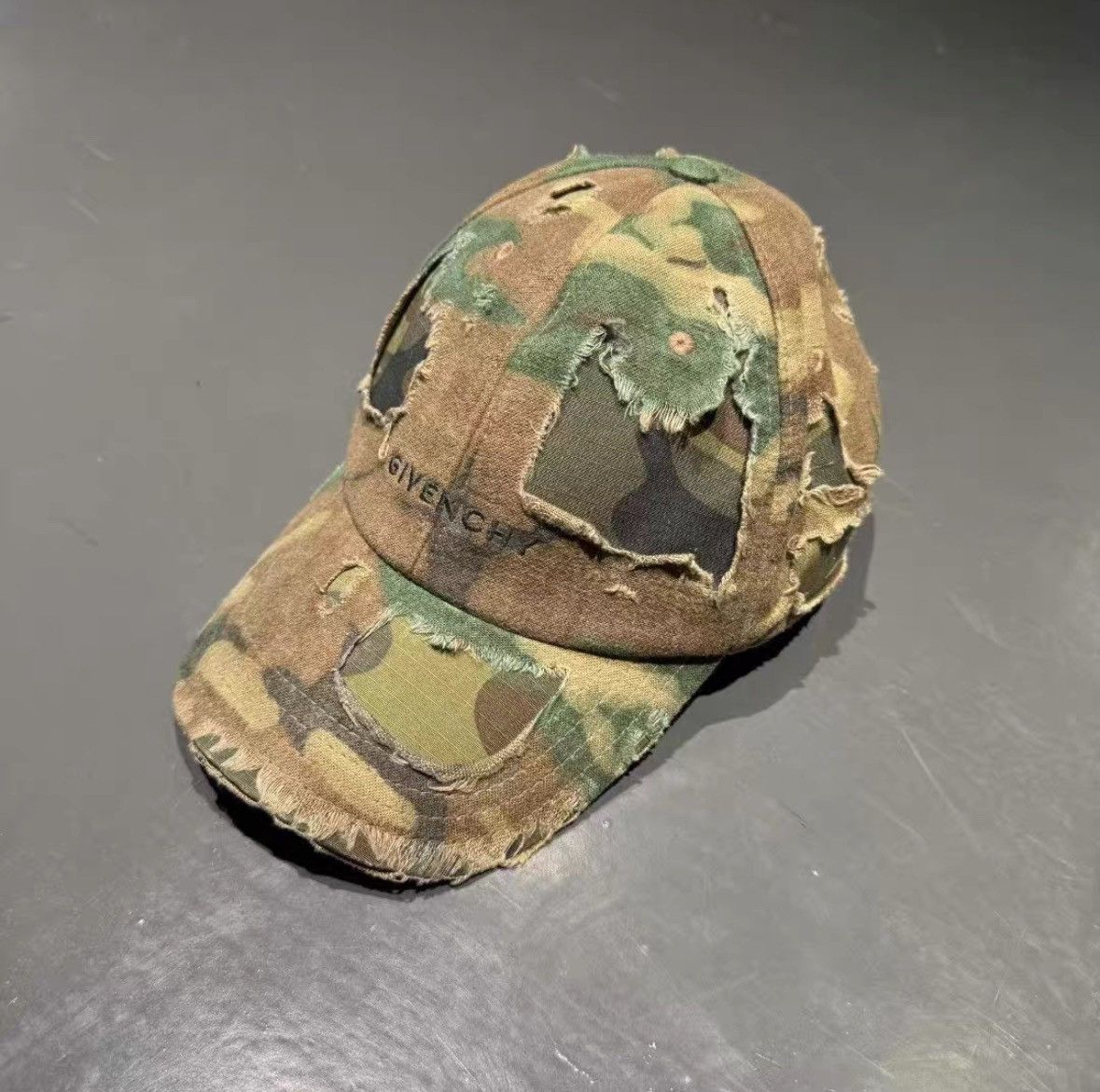 Givenchy Givenchy 23ss destroyed camo cap Size ONE SIZE - 1 Thumbnail