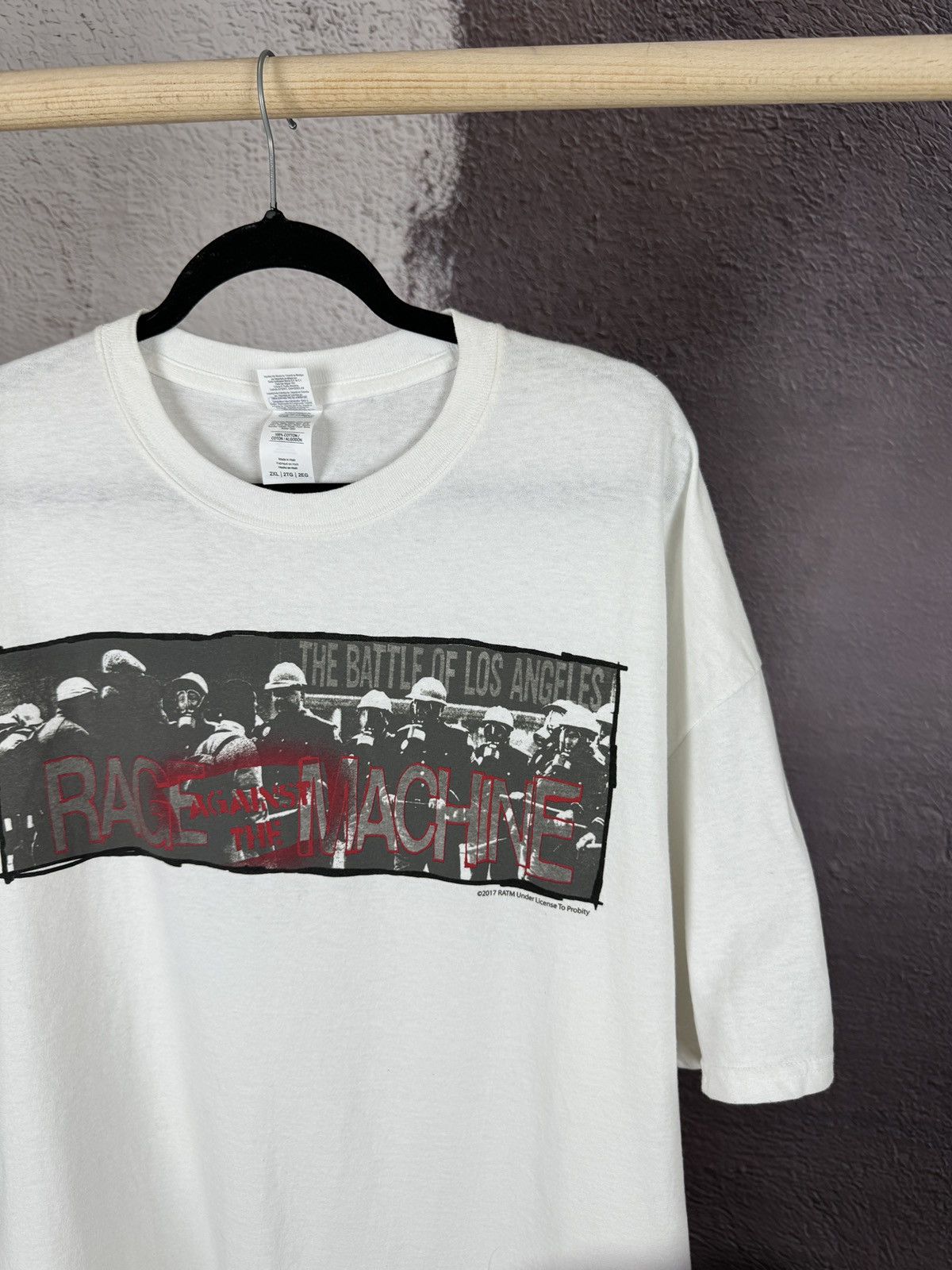 Band Tees Rage Against the Machine 2017 the battle of Los Angeles tee Size US XXL / EU 58 / 5 - 4 Thumbnail