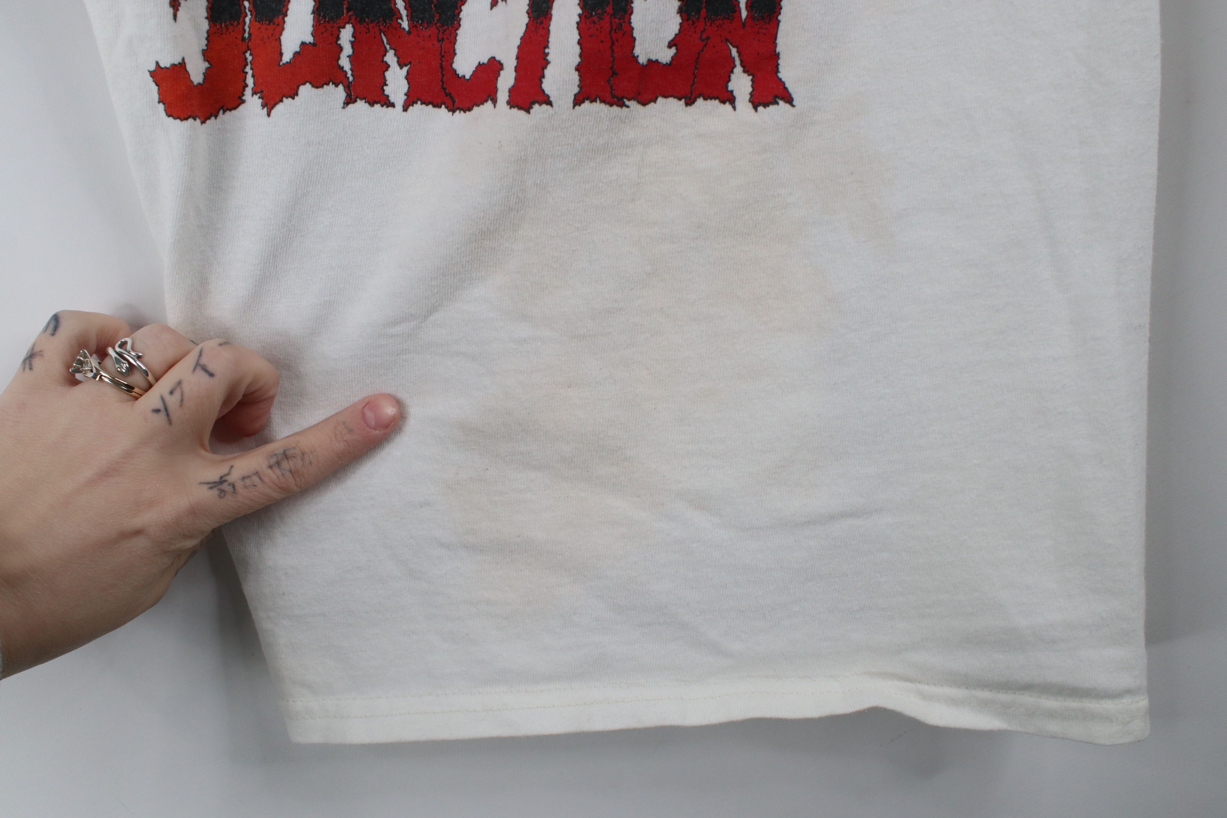 Vintage Vintage Y2K Streetwear Gore Horror Books T-Shirt White Size US M / EU 48-50 / 2 - 5 Thumbnail