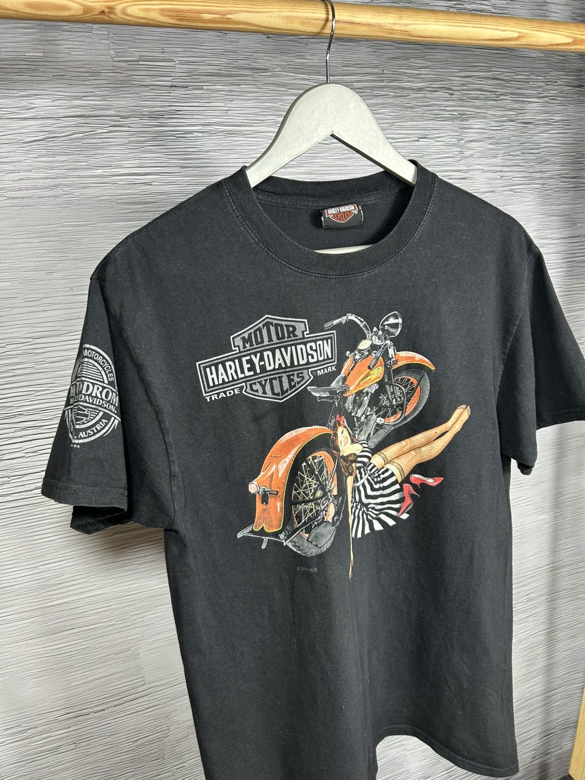 Vintage Vintage Harley Davidson Moto Girl T-Shirt Size M Size US M / EU 48-50 / 2 - 2 Thumbnail