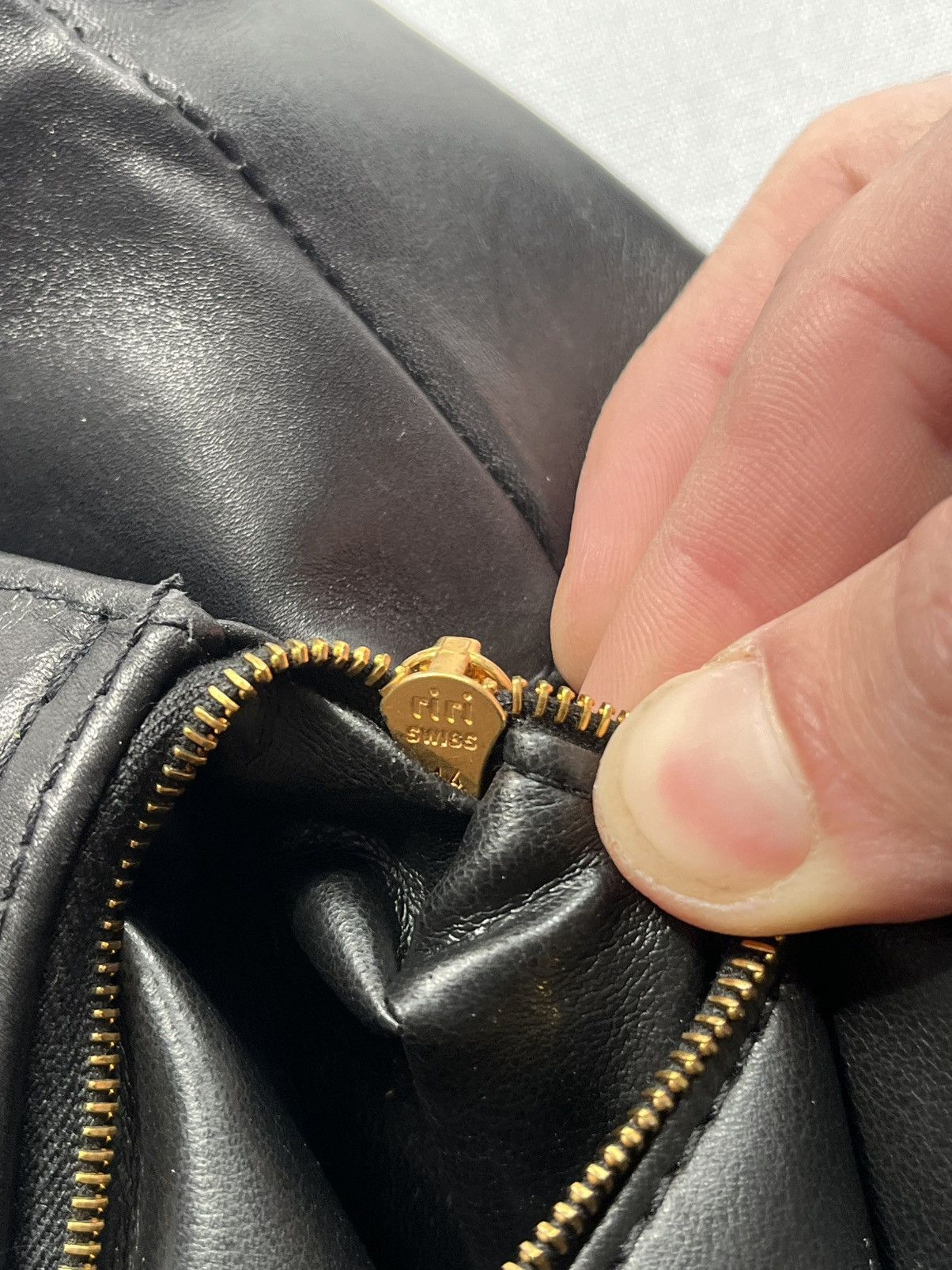 Versace Vintage Gianni Versace Couture Medusa Hobo Bag Black Leather Size ONE SIZE - 23 Thumbnail