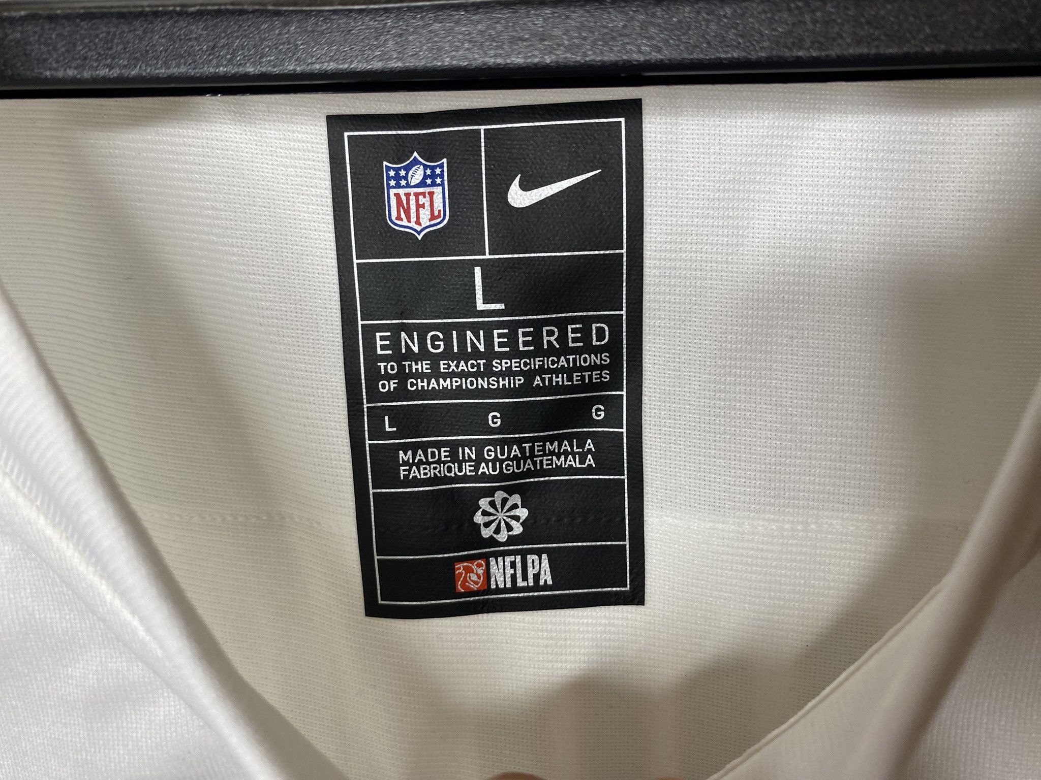 Nike HILL #10 MIAMI DOLPHINS 2023 NFL FOOTBALL SHIRT JERSEY NIKE Size US L / EU 52-54 / 3 - 5 Thumbnail