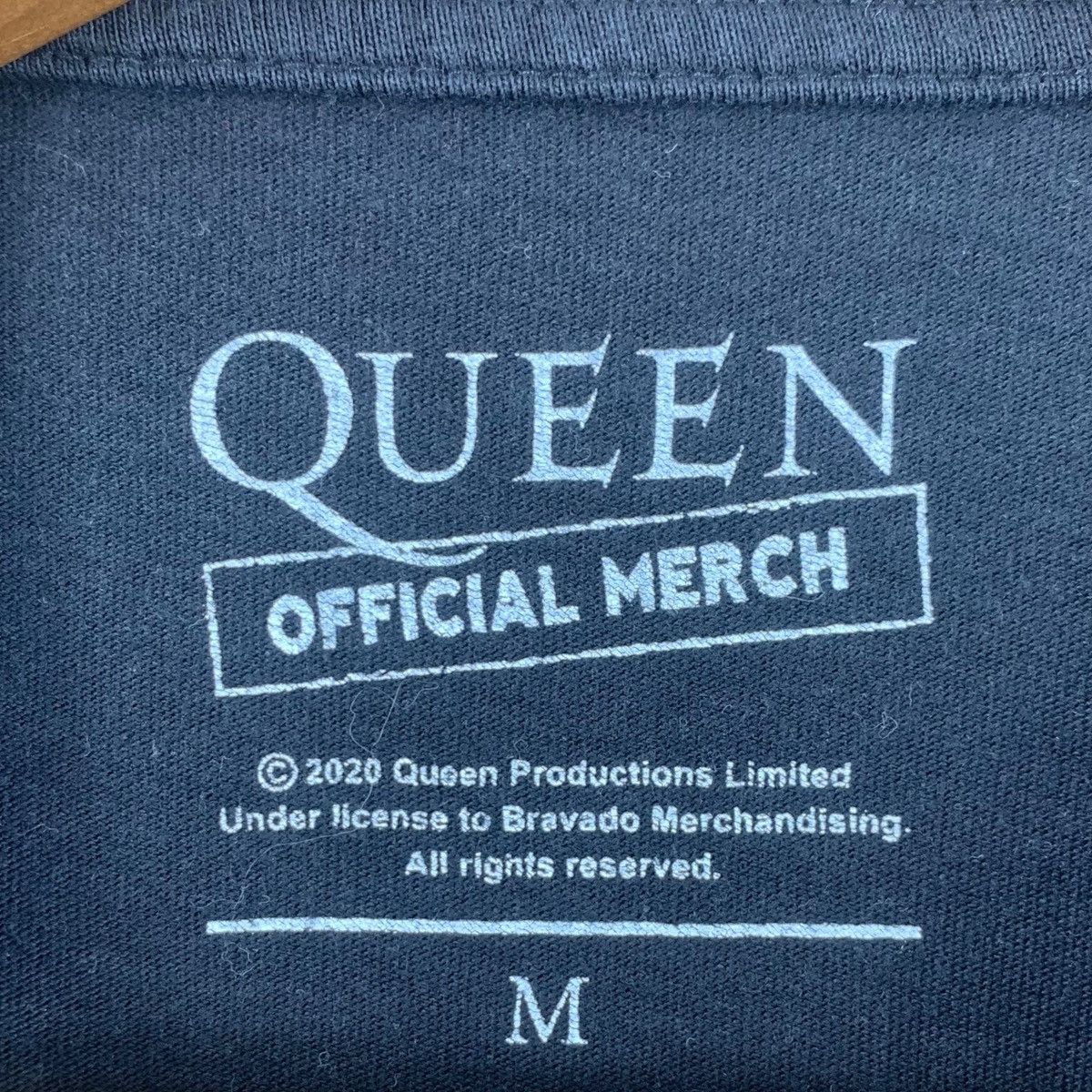 Band Tees QUEEN NEWS OF THE WORLD Album Promo Official Tee Shirt Top Size US M / EU 48-50 / 2 - 5 Thumbnail