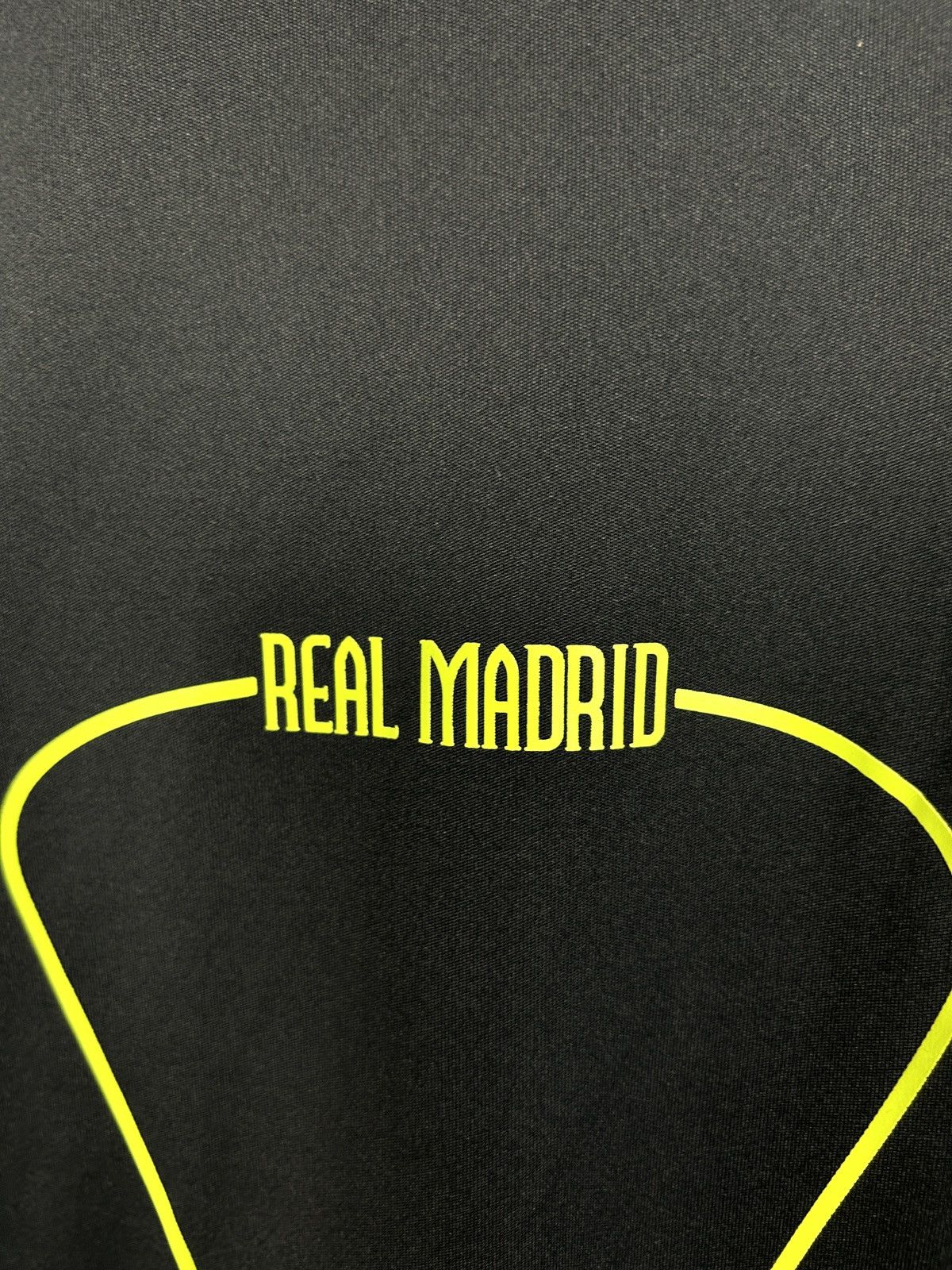 Adidas Adidas Real Madrid 2010/11 Training Kit Soccer Jersey M Size US M / EU 48-50 / 2 - 9 Thumbnail