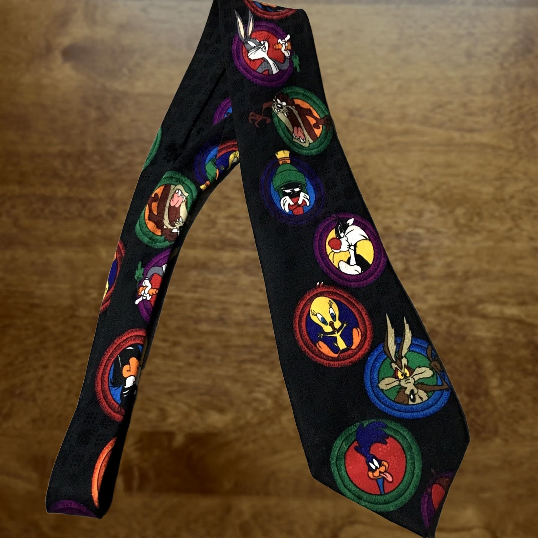 Vintage VINTAGE Looney Tunes Tie Wiley Coyote 100% Silk Black Men Tie Classic Width Vintage 1993 - Looney Tunes Theme, Logo, Woven Pattern, Solid Size ONE SIZE - 1 Thumbnail