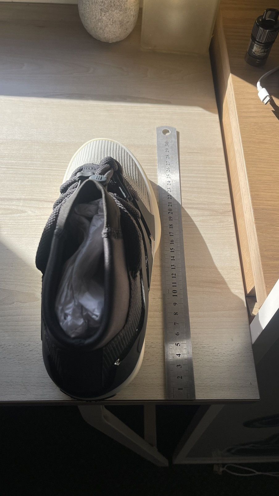 Adidas × Fear of God Fear of God Athletics Basketball 1 Black/Sesame Size US7.5M Size US 7.5 / EU 40-41 - 12 Thumbnail