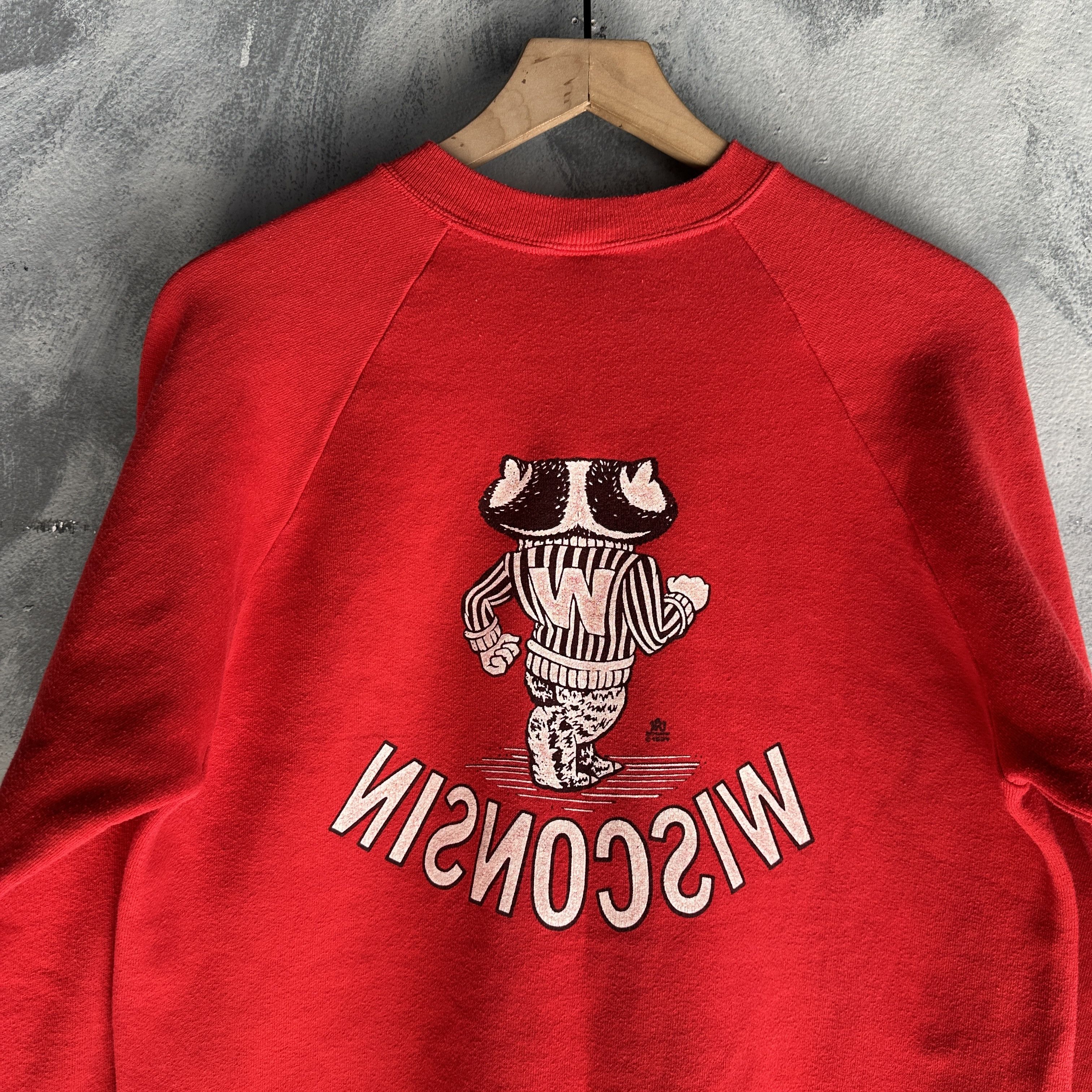 Other VINTAGE Wisconsin University Bucky Badger 2 Sided 80s Size US L / EU 52-54 / 3 - 7 Thumbnail