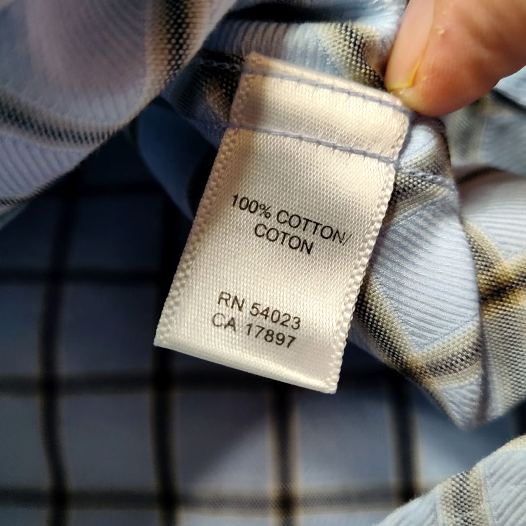 Banana Republic Banana Republic Men Large (16-16.5) Blue Diagonal Check Cotton Button Shirt L/S Button-Down Collar Mens Regular Fit) Size US L / EU 52-54 / 3 - 3 Thumbnail