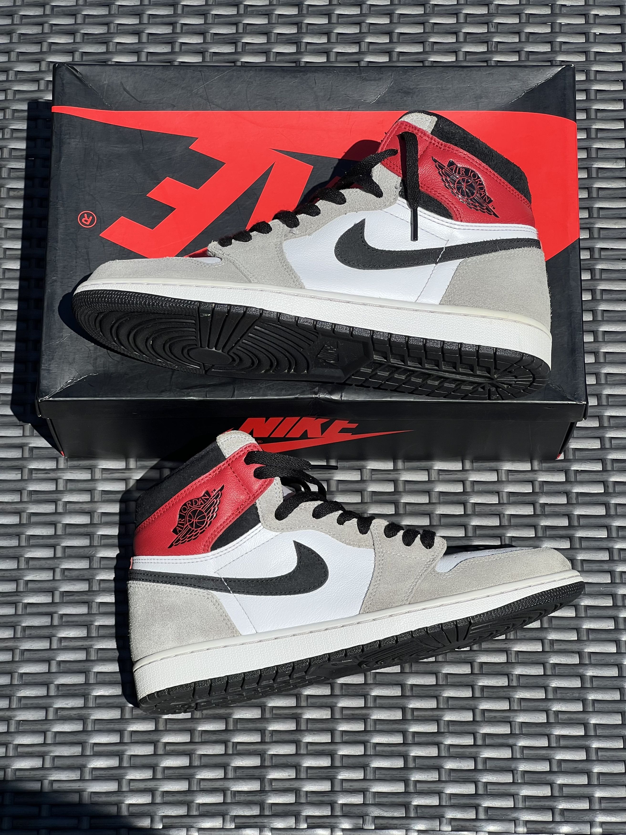 Jordan Brand Air Jordan 1 Retro High OG 'Smoke Grey' Sz 10 with box Size US 10 / EU 43 - 3 Thumbnail