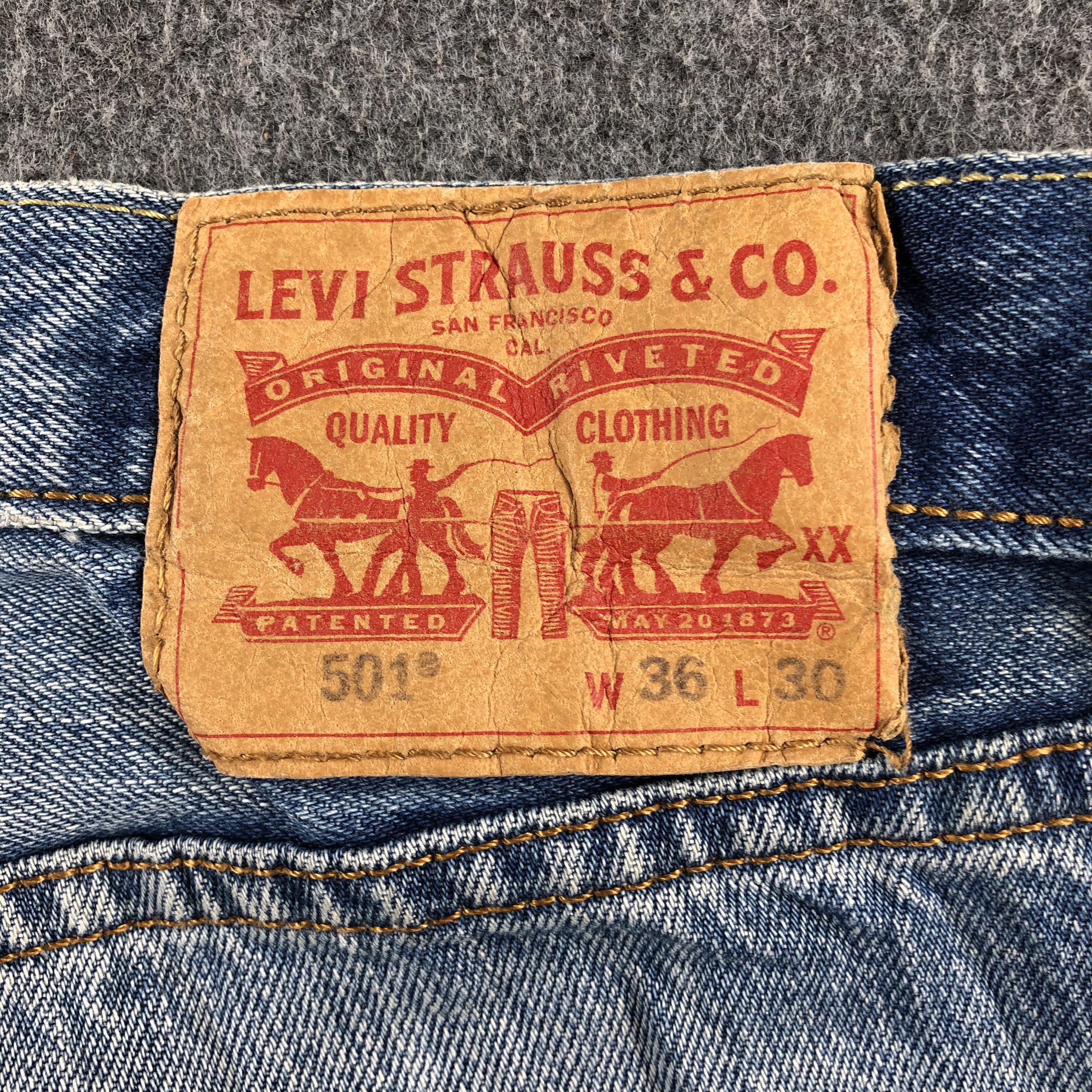 Levi's Vintage Blue Wash Levis 501 Jeans-J2645 Size US 35 - 5 Thumbnail