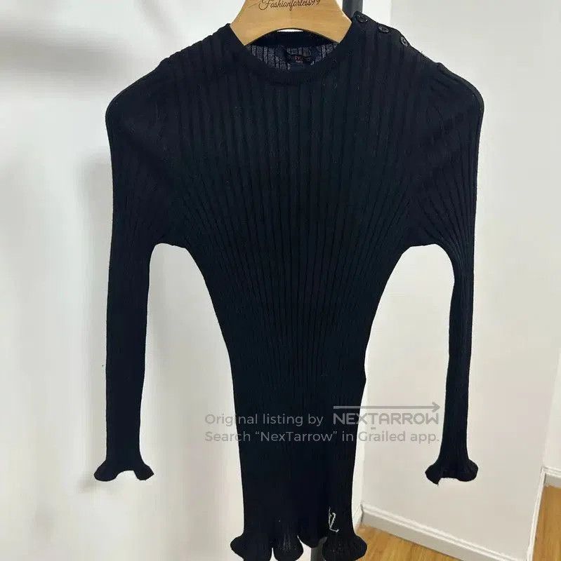 Louis Vuitton Louis Vuitton Black Wool Knit Top XS Size . Size XS / US 0-2 / IT 36-38 - 1 Thumbnail