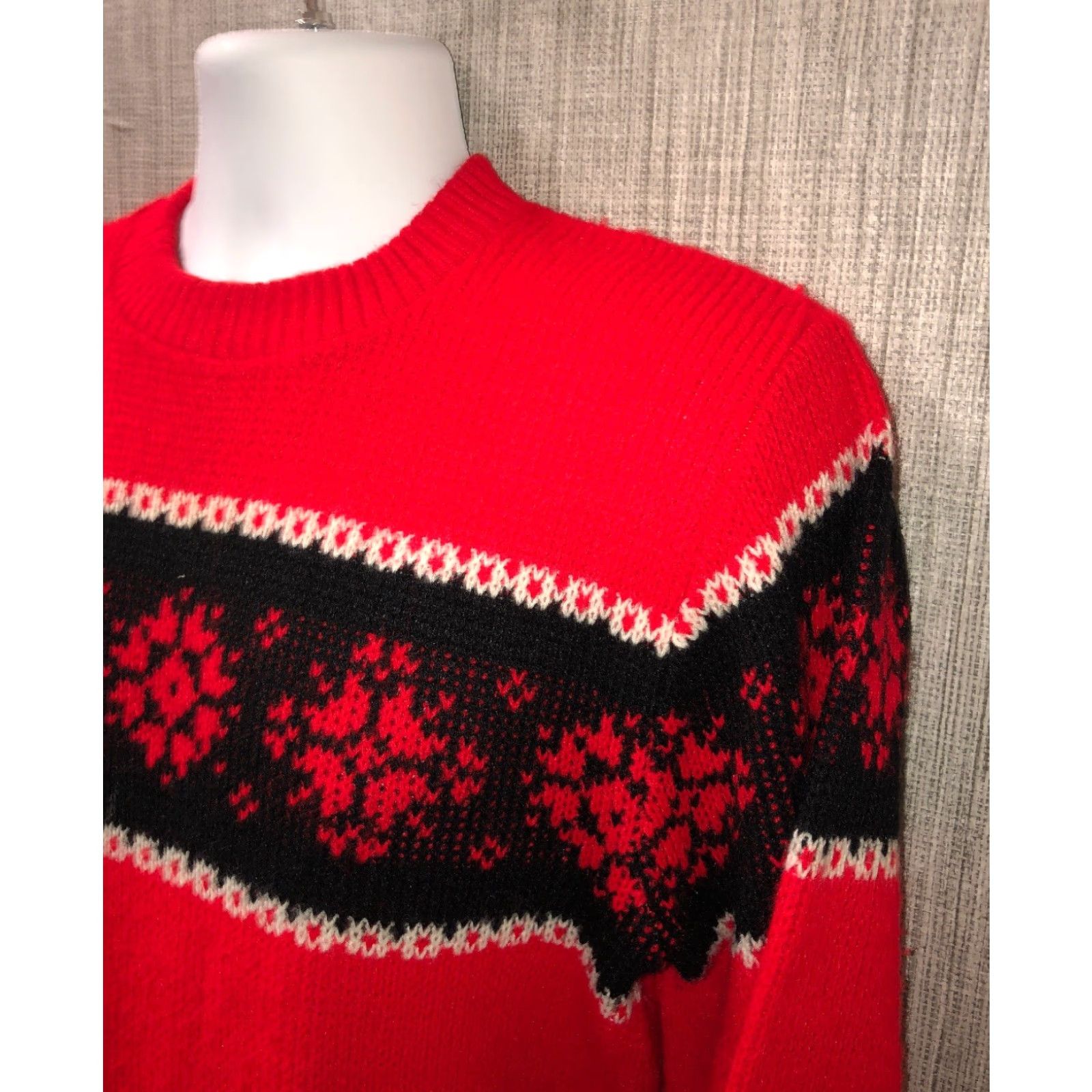 Vintage VINTAGE Welgrume Sportswear Sweater Crew Neck Mens Red Size M Acrylic Crewneck, Men’s, Red, Vintage Cuffed Wear Size US M / EU 48-50 / 2 - 2 Thumbnail