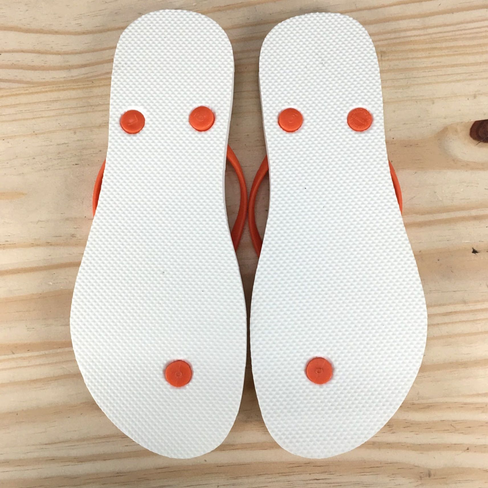 Old Navy Old Navy Sandals Womens 9 Orange Flip Flop Toe Post Casual Orange Fruit Print Womens Sandal Fold Slip On Size US 9 / IT 39 - 7 Thumbnail