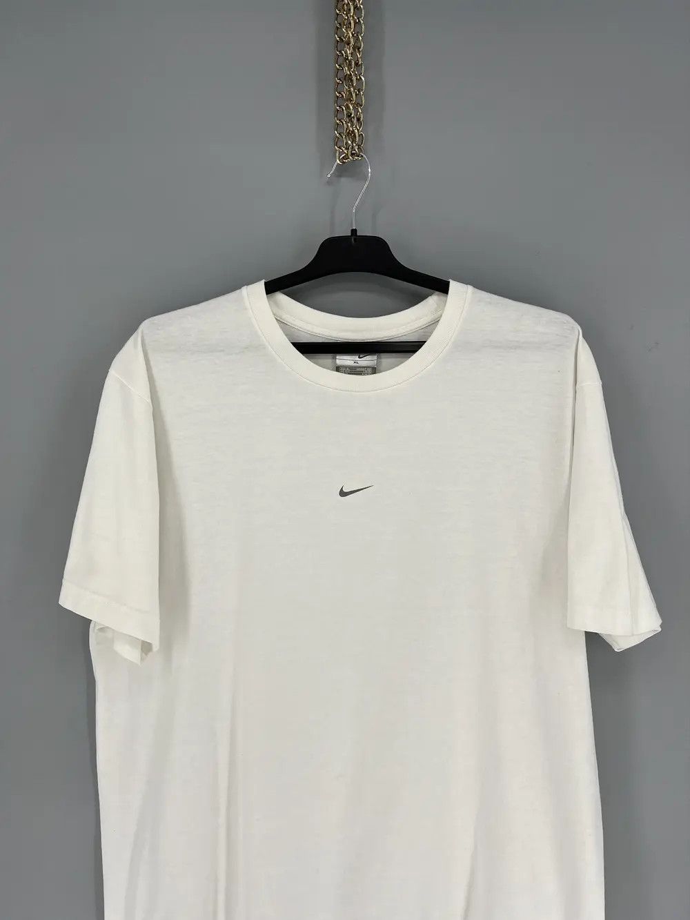Nike NIKE UPTEMPO Vintage 00s Tshirt Tee Swoosh Center Logo White Size US M / EU 48-50 / 2 - 6 Thumbnail