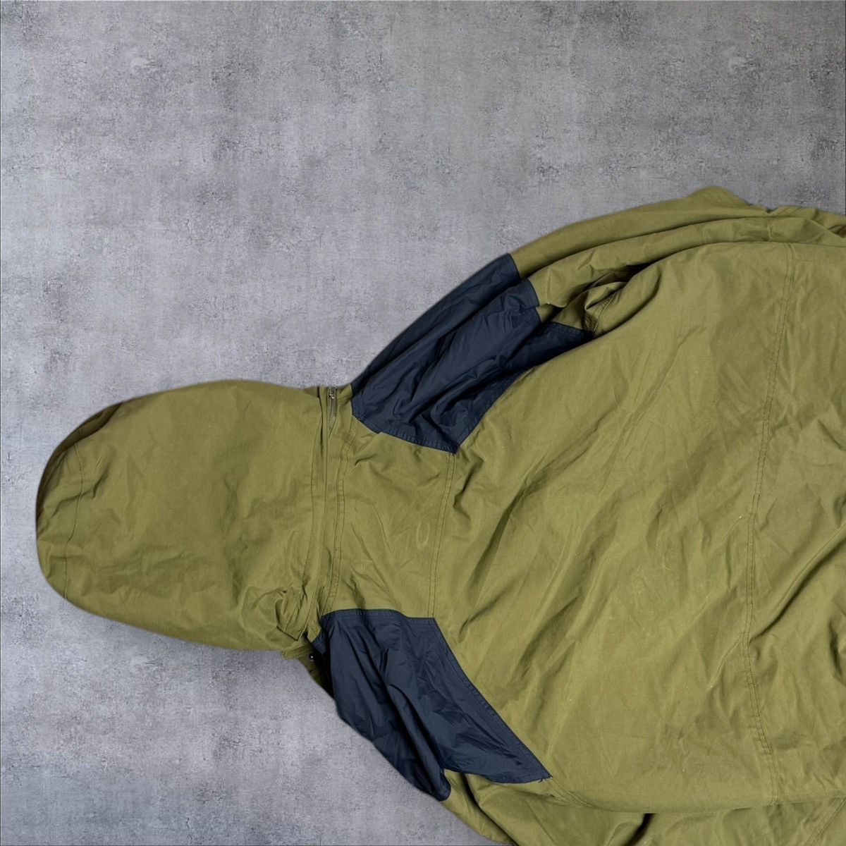 Oakley × Vintage Vintage khaki oakley jacket size XL snowboard Size US XL / EU 56 / 4 - 7 Thumbnail