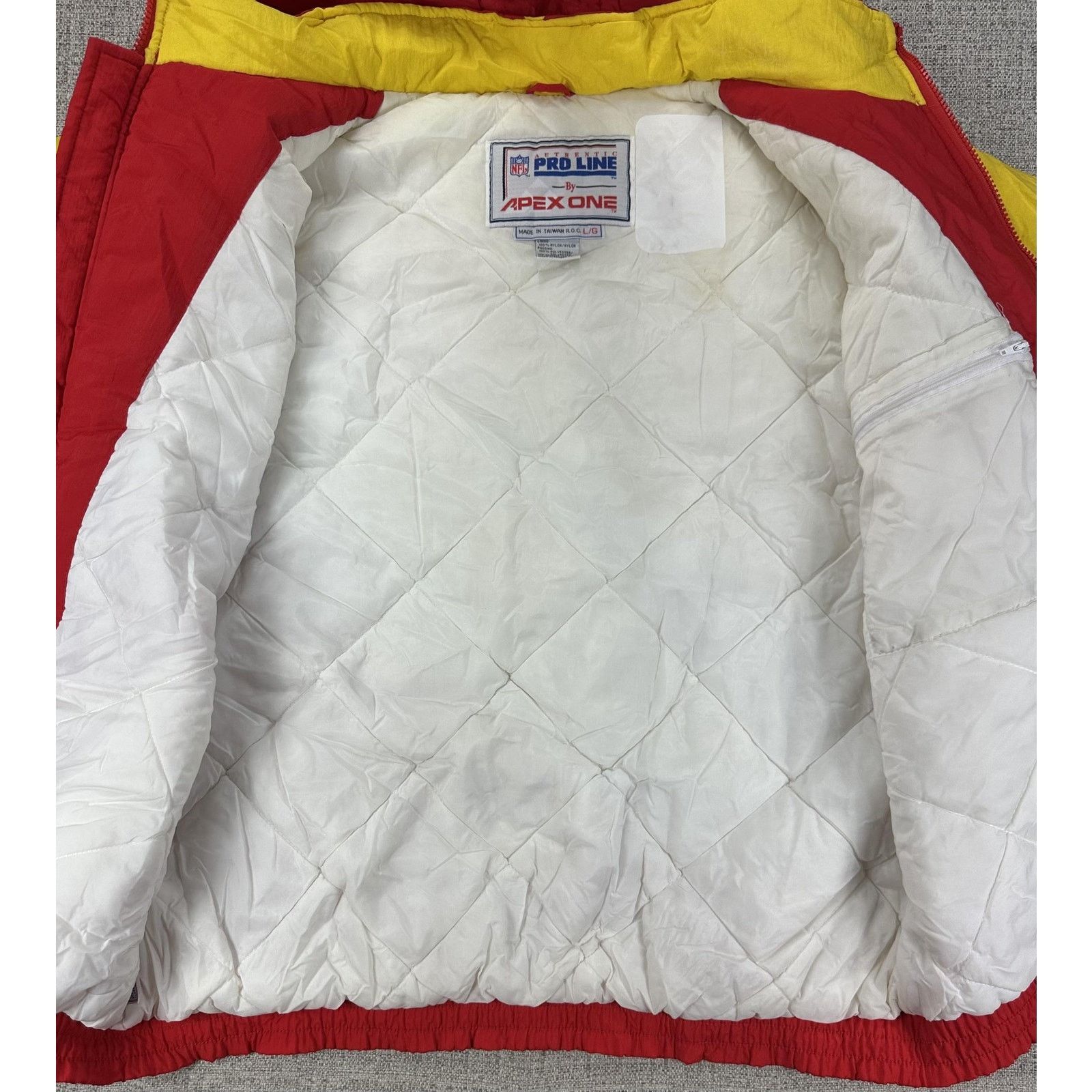 Apex One Vintage Kansas City Chiefs Puffer Jacket Apex One Hooded L Size US L / EU 52-54 / 3 - 6 Thumbnail
