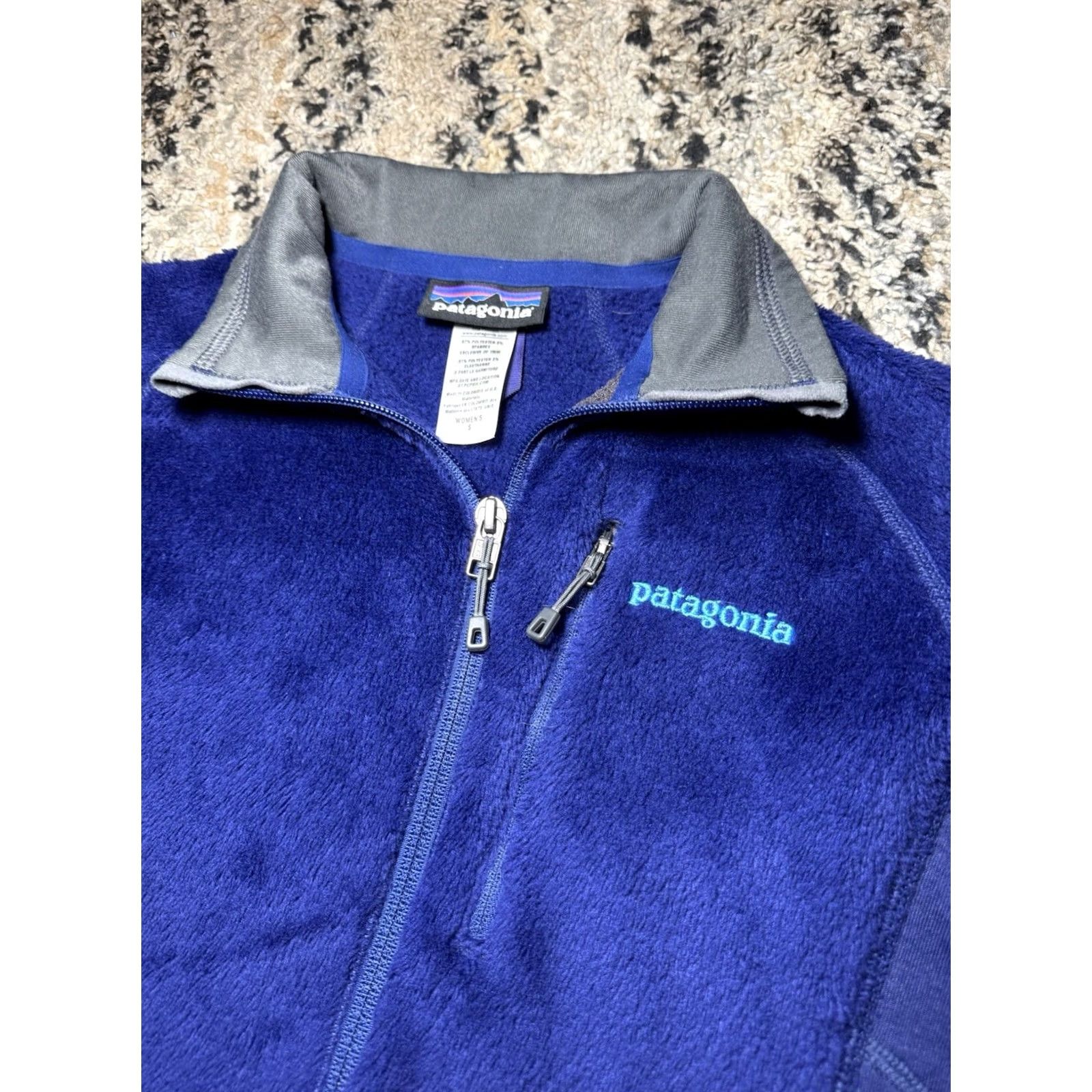 Patagonia VINTAGE Patagonia R2 Fleece Grid Waffle Jacket Blue Full Zip Small Purple Womens Jacket Size S / US 4 / IT 40 - 4 Thumbnail