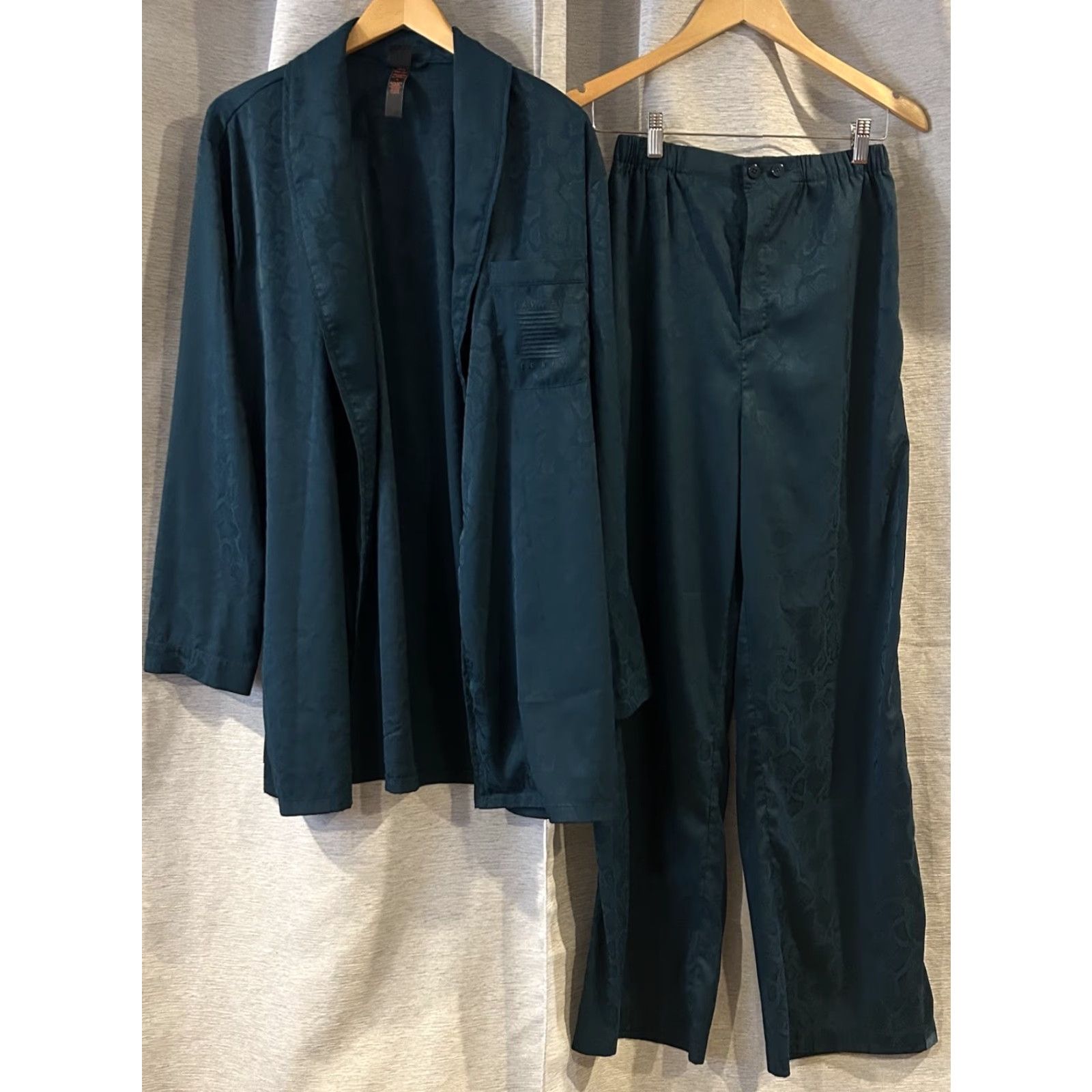 Vintage Savage Fenty Unisex Adults Green Jacquard Loungewear Robe And Pants Set XS Lounge Sleepwear XS Size US 27 - 2 Thumbnail