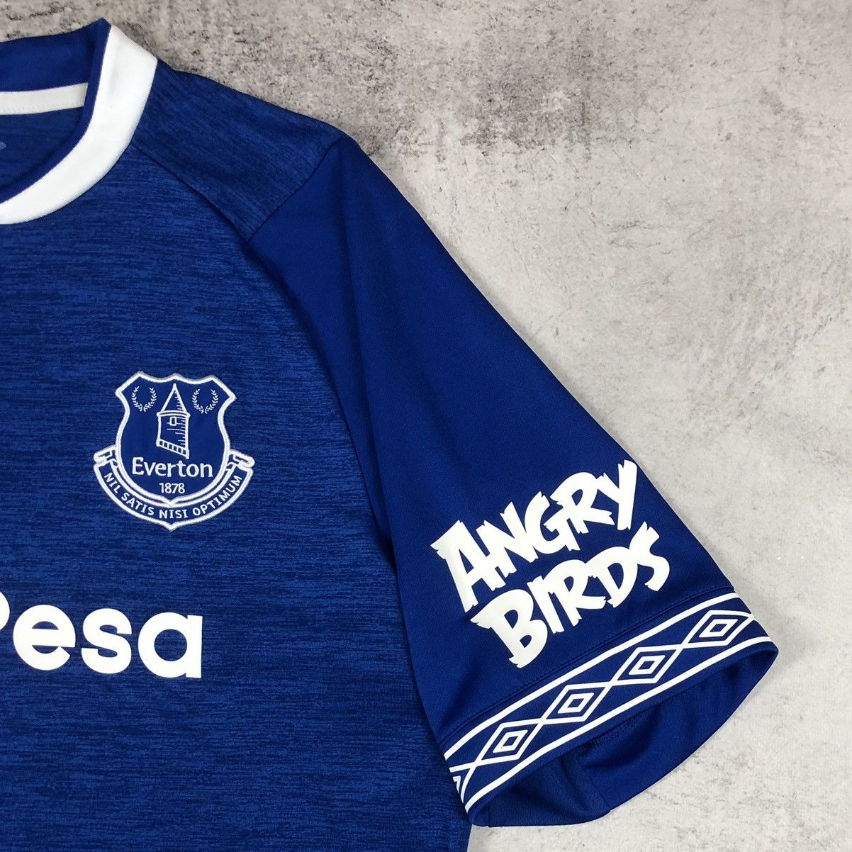 Umbro Everton 2018-2019 Umbro Angry Birds Home Soccer Jersey Size US XL / EU 56 / 4 - 9 Thumbnail