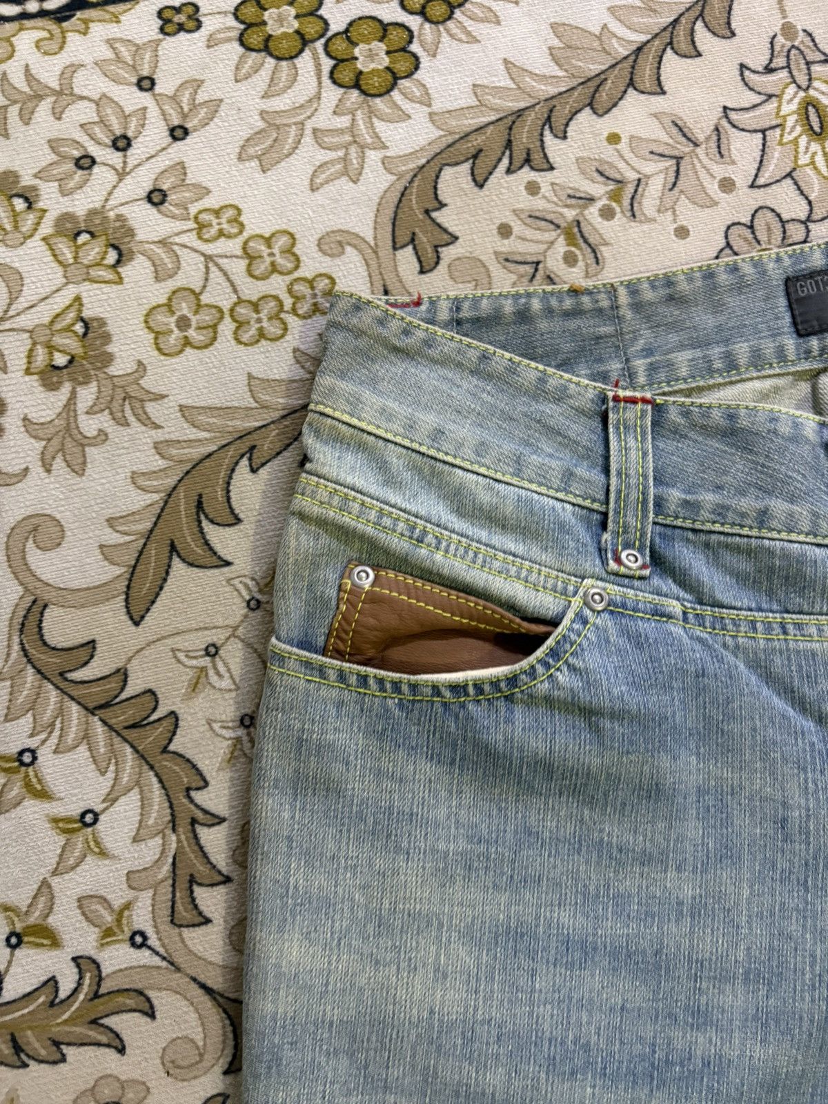 Gotcha × Vintage Vintage Japanese Brand Gotcha Back Side Leather Pocket Denim Size US 31 - 5 Thumbnail