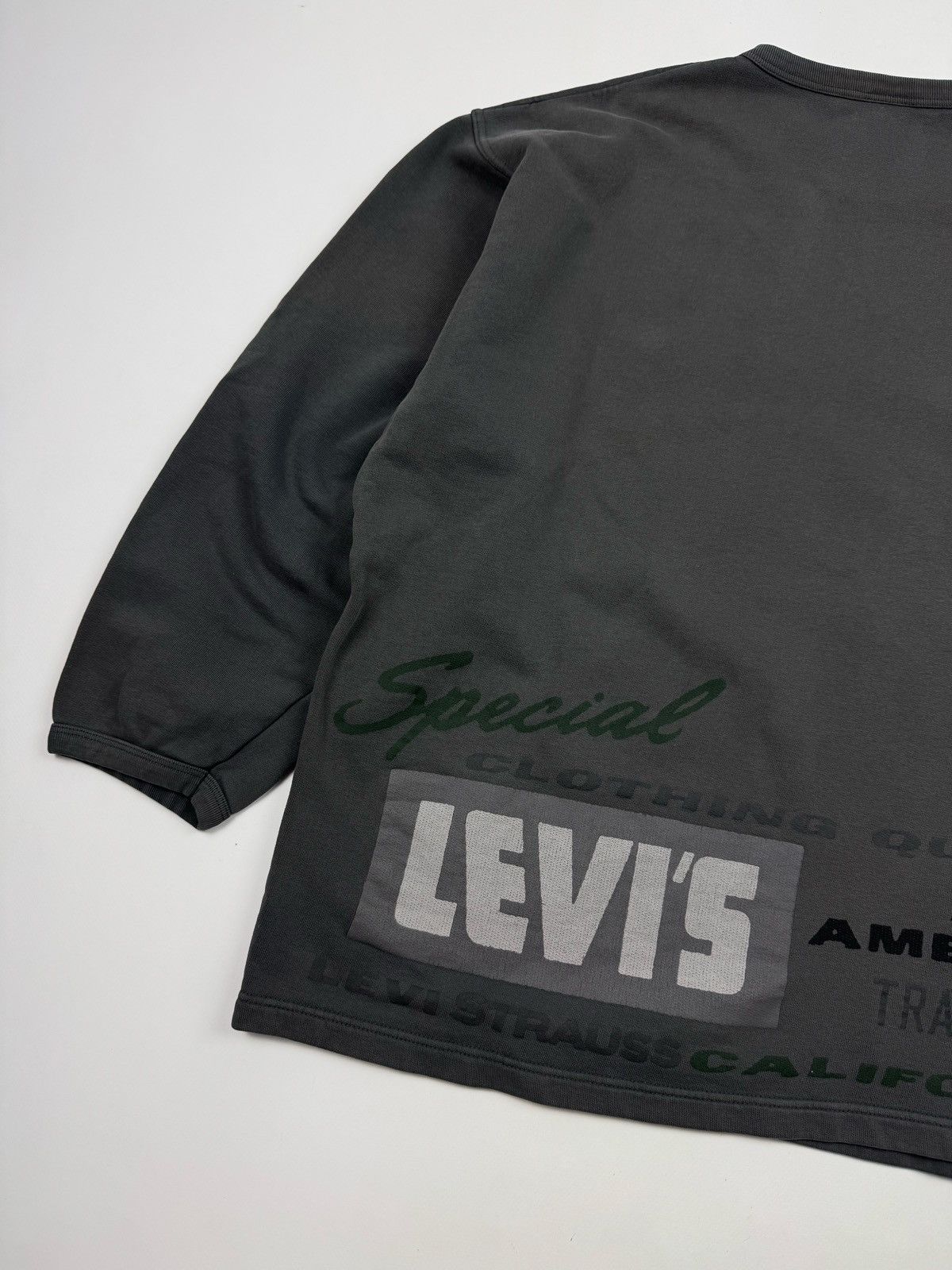 Levi's × Vintage 1990’s Faded Vintage Levi’s Oversized Sweatshirt Size US L / EU 52-54 / 3 - 11 Thumbnail