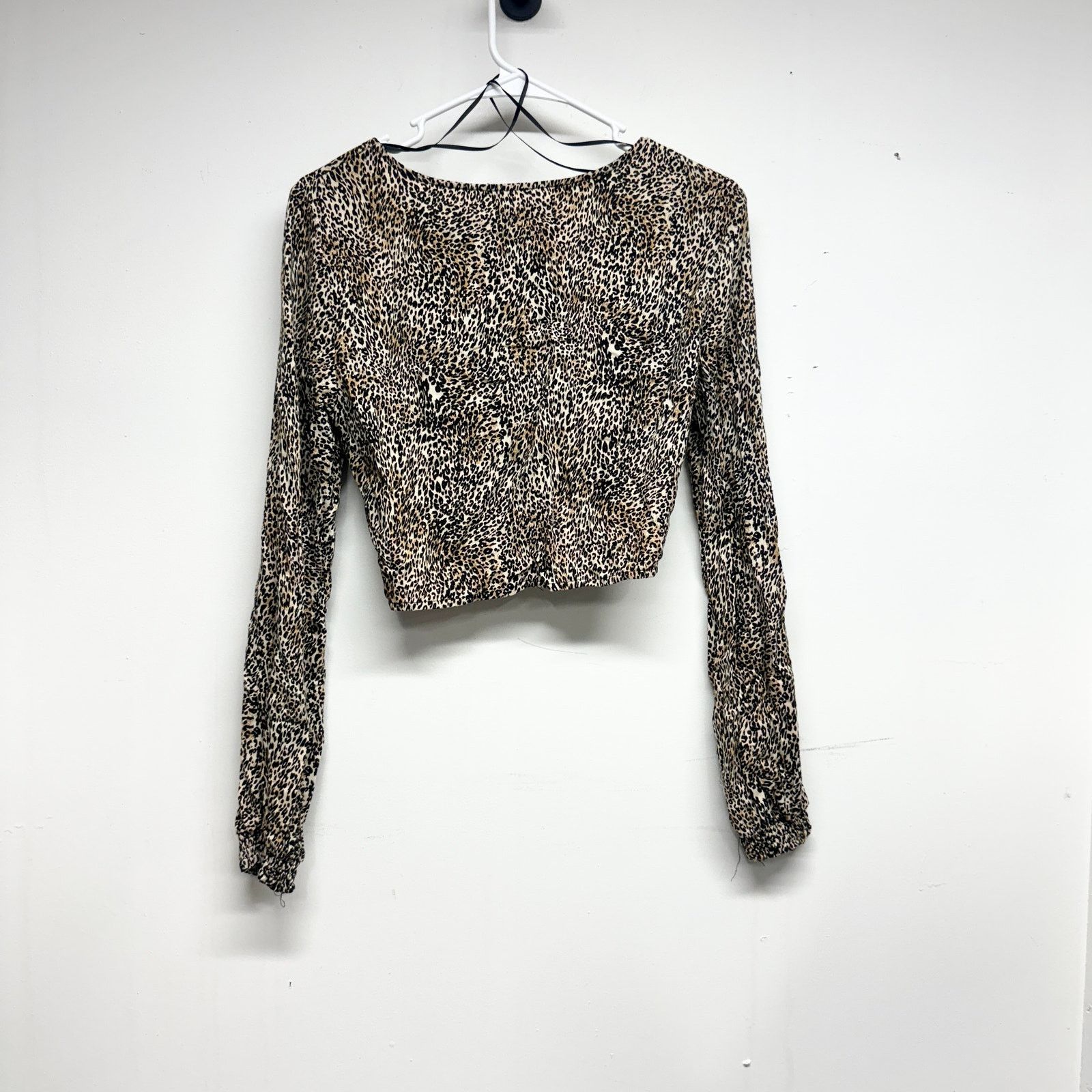 Urban Outfitters Urban Outfitters Leopard Print Twisted Crop Top, Size M Size XXL / US 16-18 / IT 52-54 - 3 Thumbnail