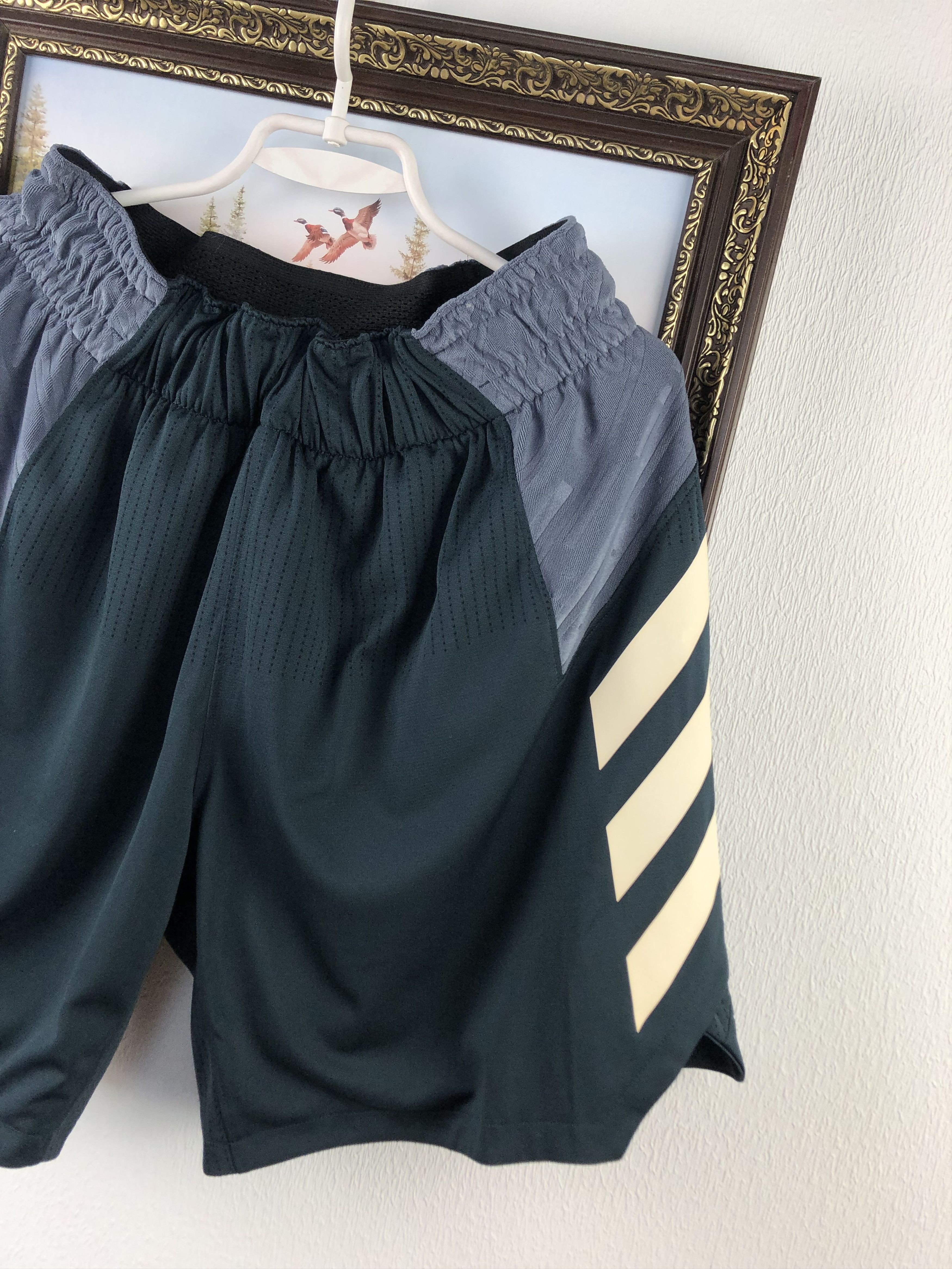 Adidas Real Madrid 2018 Spain Basketball Shorts Adidas Doncic XL Size US 38 / EU 54 - 3 Thumbnail