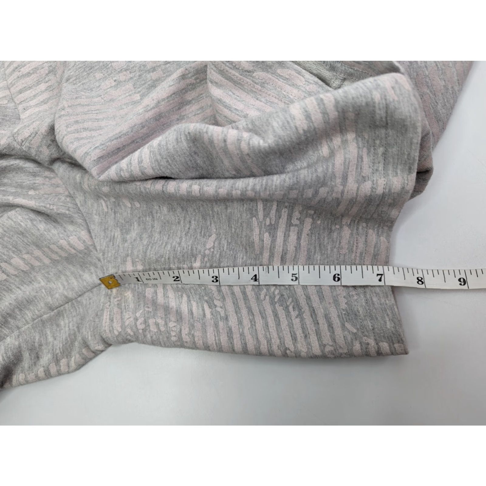 Armani Exchange Armani Exchange A|X Striped Palms Fleece Sweat Shorts Mens 2XL Grey Abstract Sweat Shorts Mens 2XL Gray Abstract Size US 39 - 4 Thumbnail