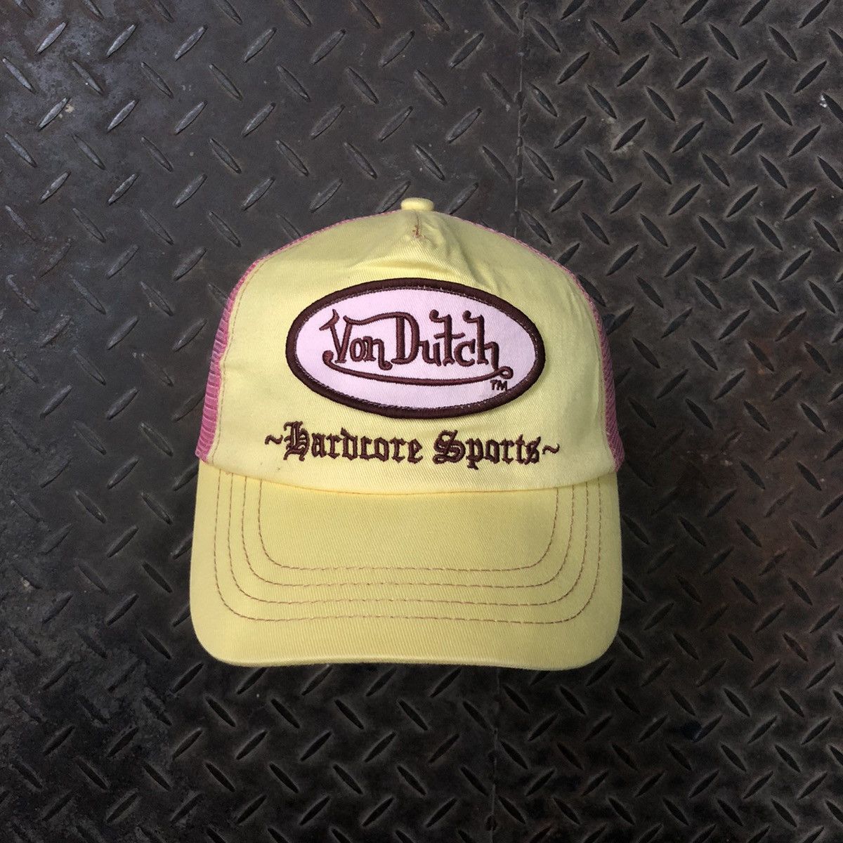 Von Dutch 🚫 SOLD 🚫 Von Dutch Racing Hardcore Sports Trucker Hat Size ONE SIZE - 1 Thumbnail