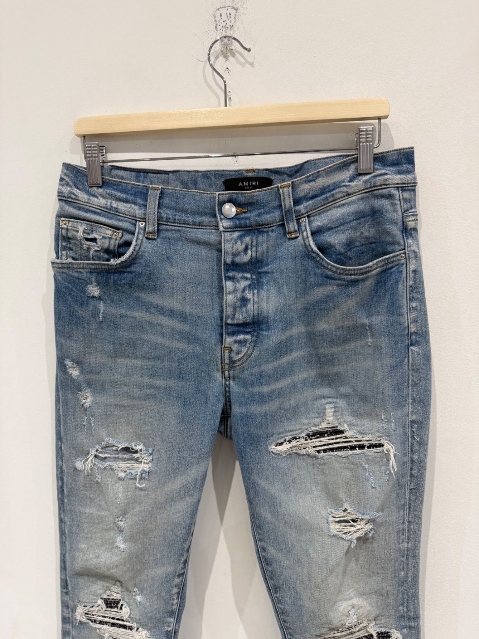 Amiri Amiri MX1 Black Bandana Patch Jeans Blue Size US 32 / EU 48 - 2 Thumbnail
