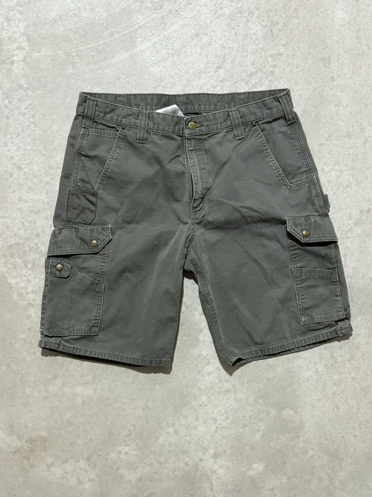 Carhartt × Vintage Grey Carhartt Cargo Carpenter Shorts Size US 38 / EU 54 - 2 Thumbnail