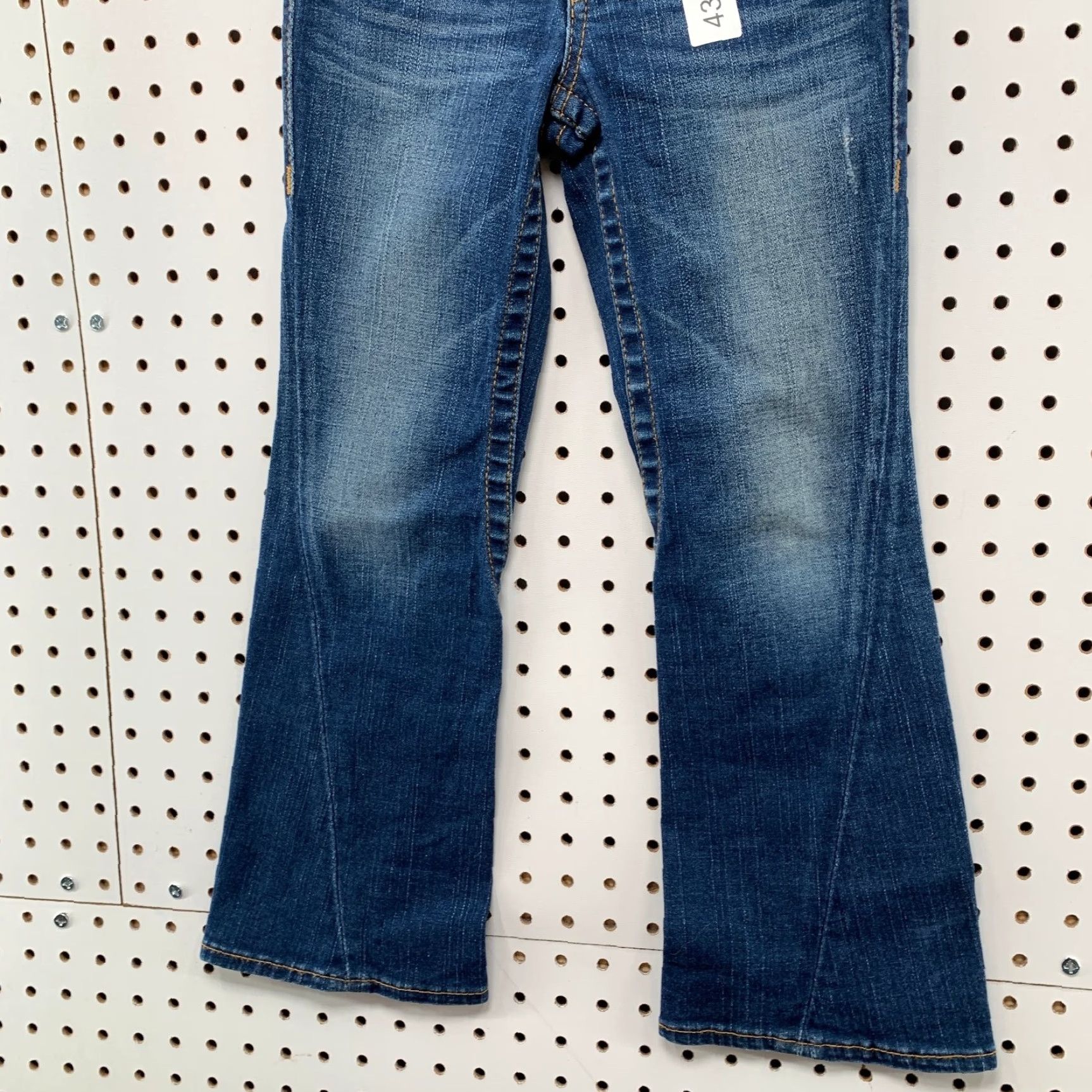 True Religion True Religion Bootcut Jeans Size 6 Girls Blue 22x22 Cotton Denim Size 28" / US 6 / IT 42 - 5 Thumbnail