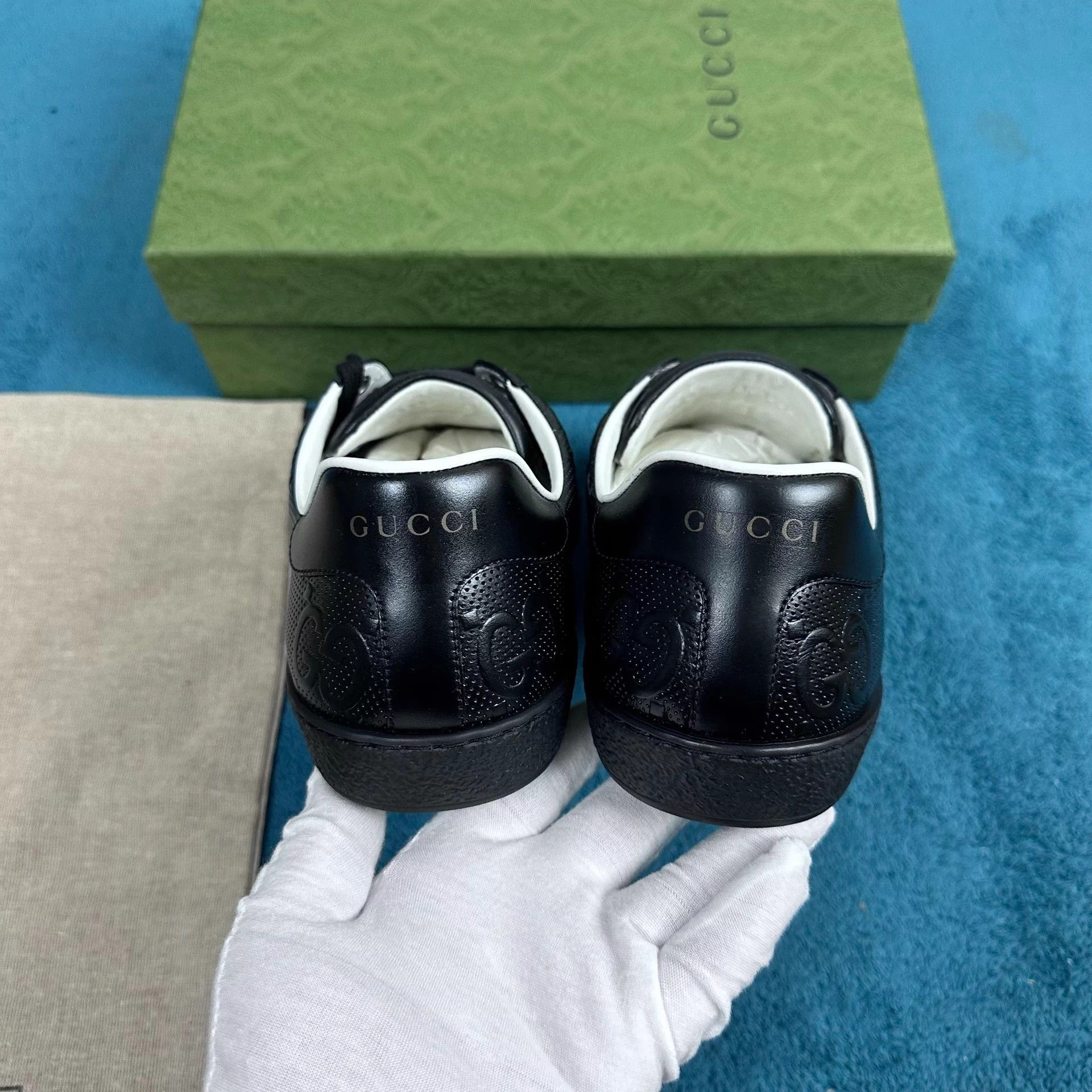 Gucci Gucci ACE GG embossed low-top sneaker black 40.5/6.5 Size US 7.5 / EU 40-41 - 4 Thumbnail