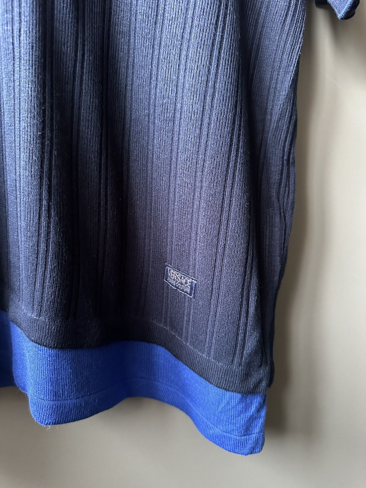 Versace Jeans Couture Versace Jeans Couture V-Neck T-Shirt Size M Size US M / EU 48-50 / 2 - 4 Thumbnail