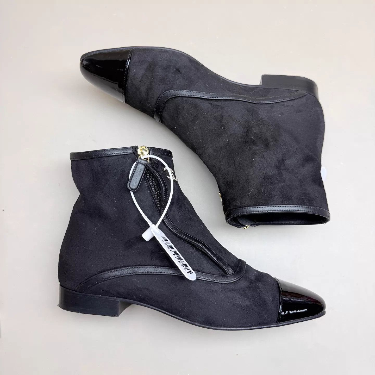 Chanel CHANEL Black Gold CC Suede Short Boots 37 99 New Size US 6.5 / IT 36.5 - 4 Thumbnail