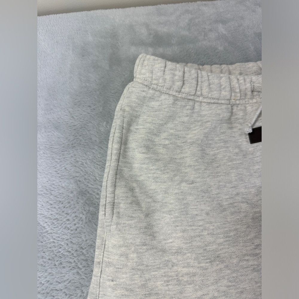 Essentials Essentials Fear of God FOG Fleece Sweatpants Beige Women's Size 26" / US 2 / IT 38 - 8 Thumbnail