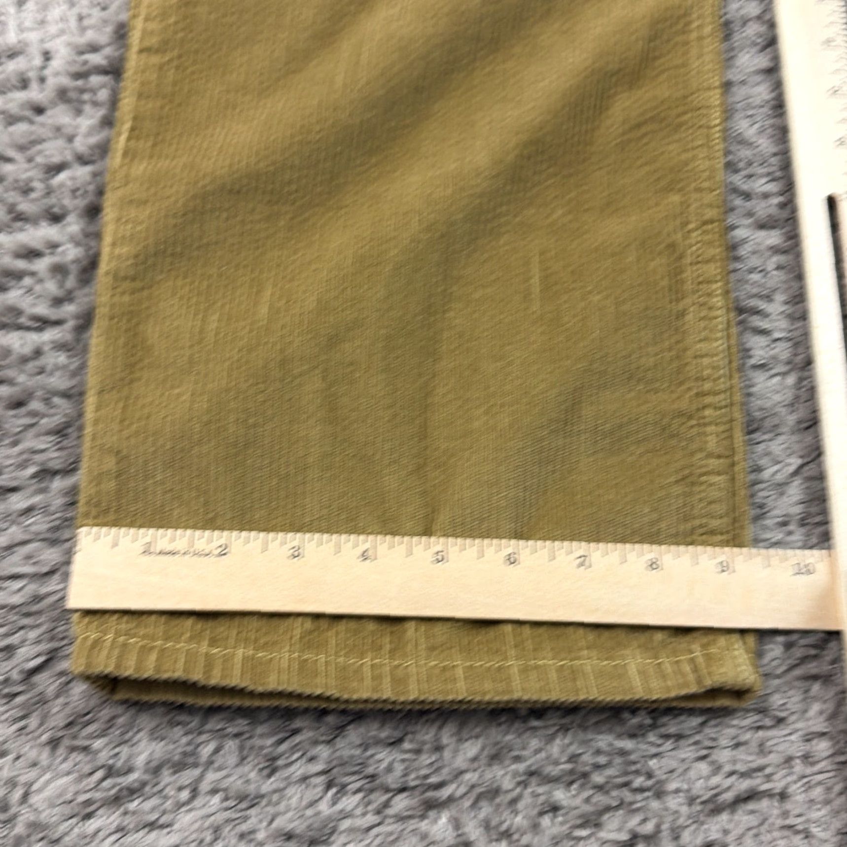 Levi's Levi's Pants Womens 36 Brown Corduroy Straight Cotton 36x29 Irregular Vintage No But 36x29 Regular Women's Pants Size 25" / US 0 / IT 36 - 7 Thumbnail
