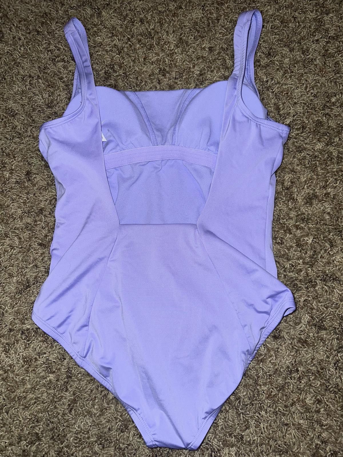 Designer Nike Women's Essential Solid U Back One Piece Swimsuit Size ONE SIZE - 1 Thumbnail