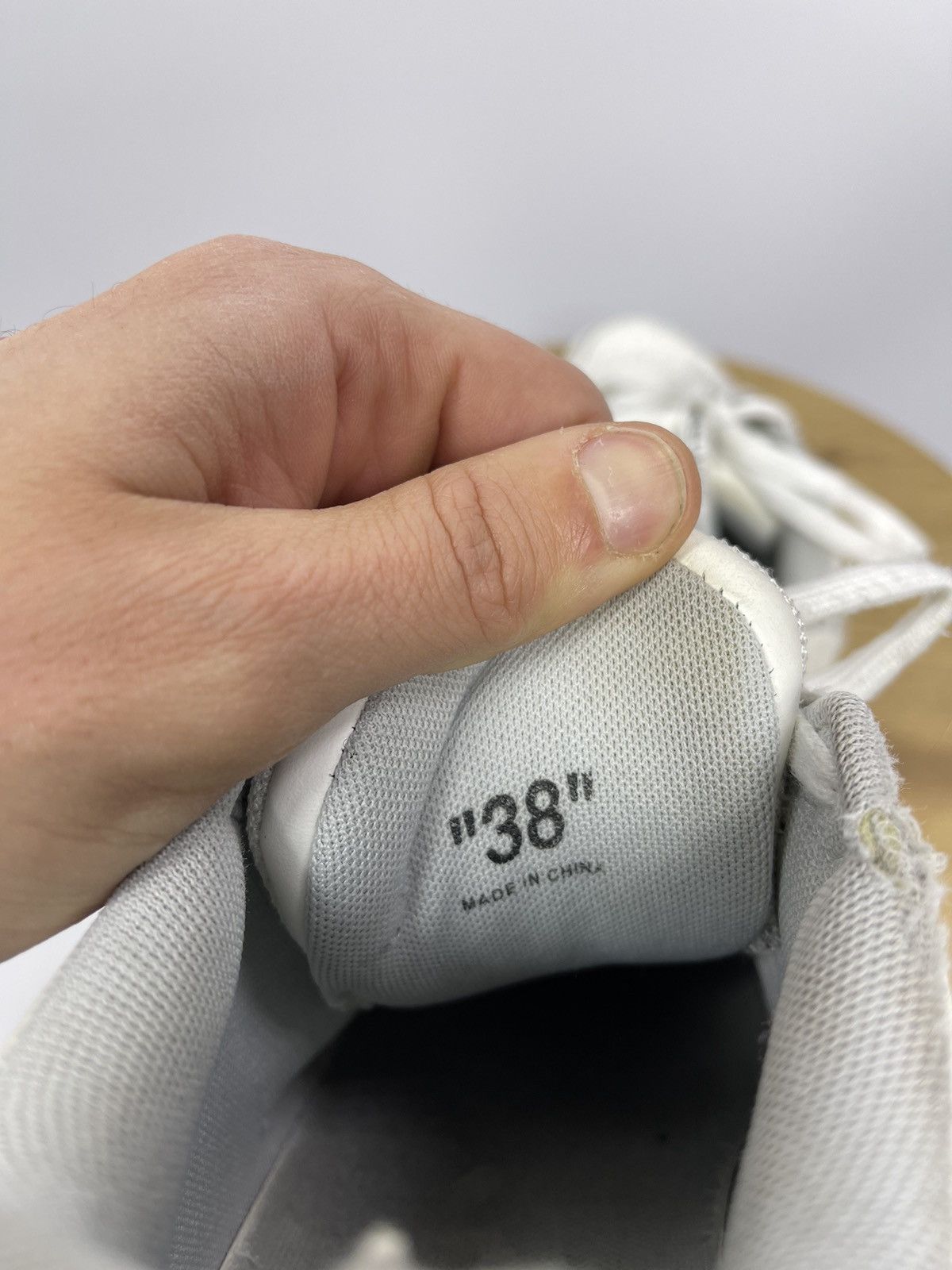 Off-White Off-White Women’s Sneakers For Walking EU Size 38 White Size US 8 / IT 38 - 8 Thumbnail