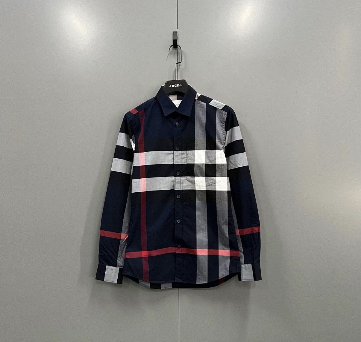 Burberry Burberry Navy Classic Check Shirt J41 Size US XS / EU 42 / 0 - 1 Thumbnail